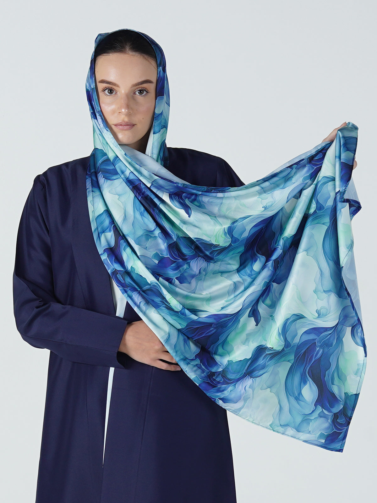 MW645 - Light Crepe Standing with Jacquard Half-Cloche