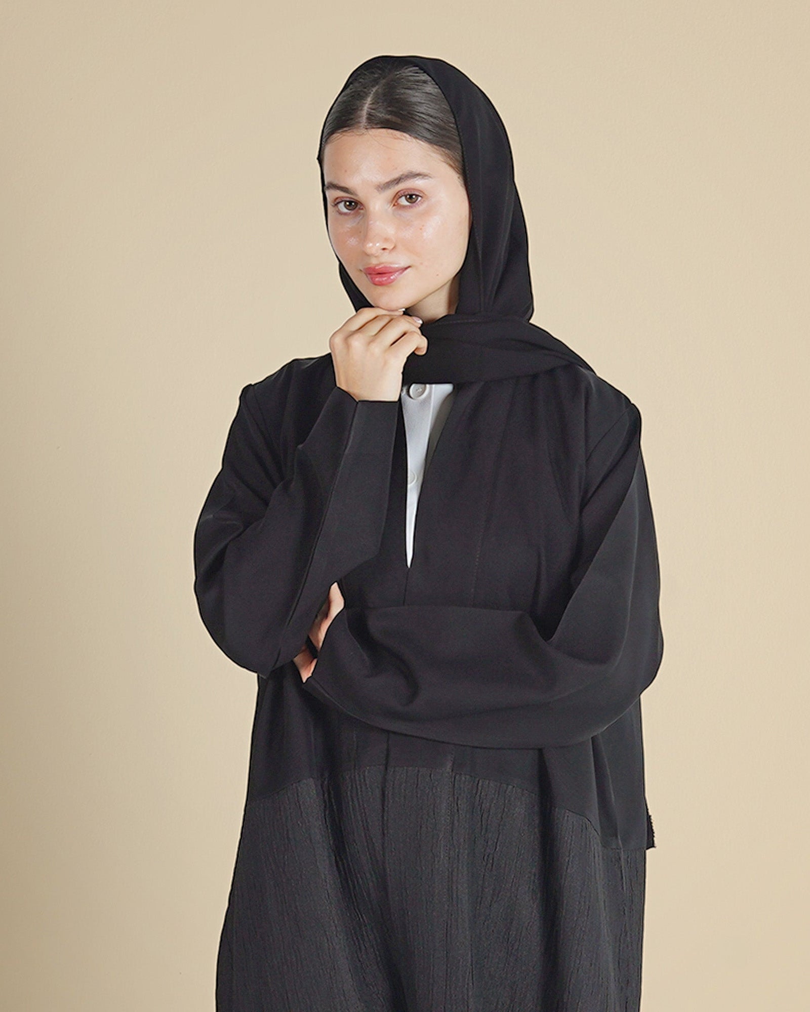 MW645 - Light Crepe Standing with Jacquard Half-Cloche