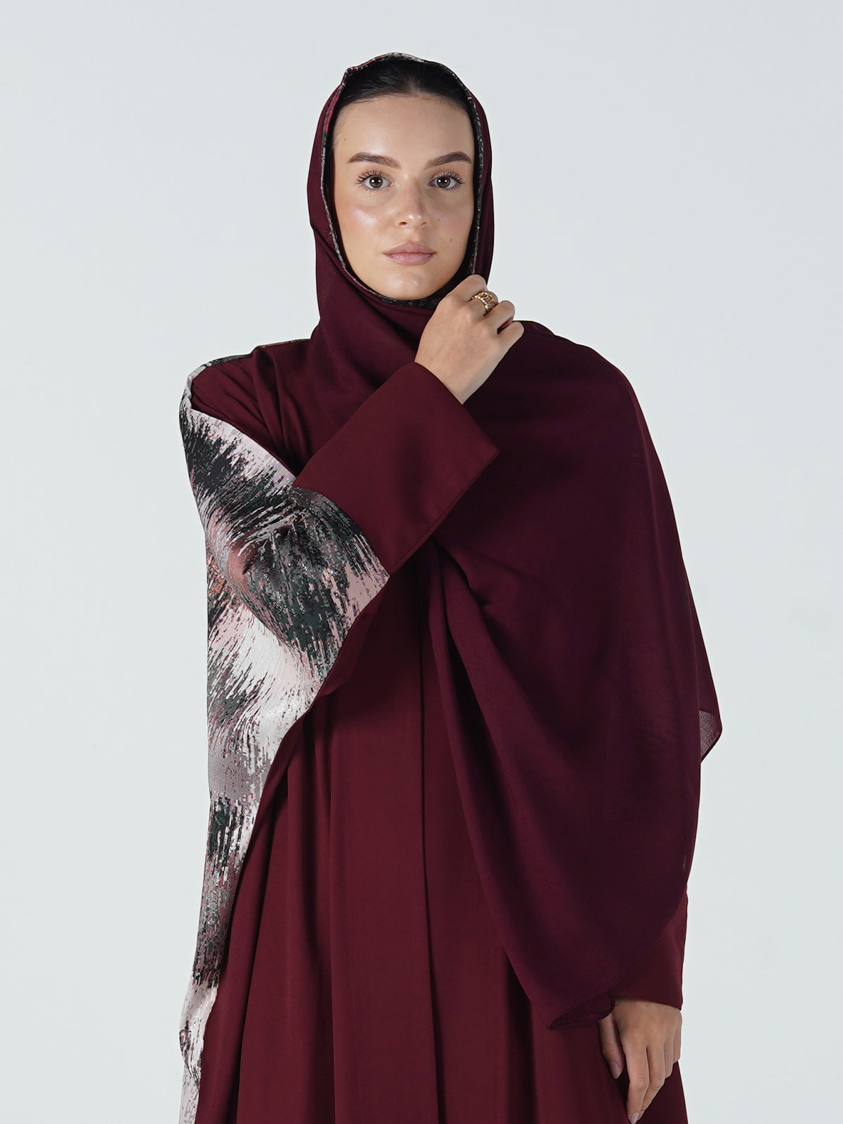 MW1305 - عباية قصه فراشه قماش جاكار مع كريب - Aya