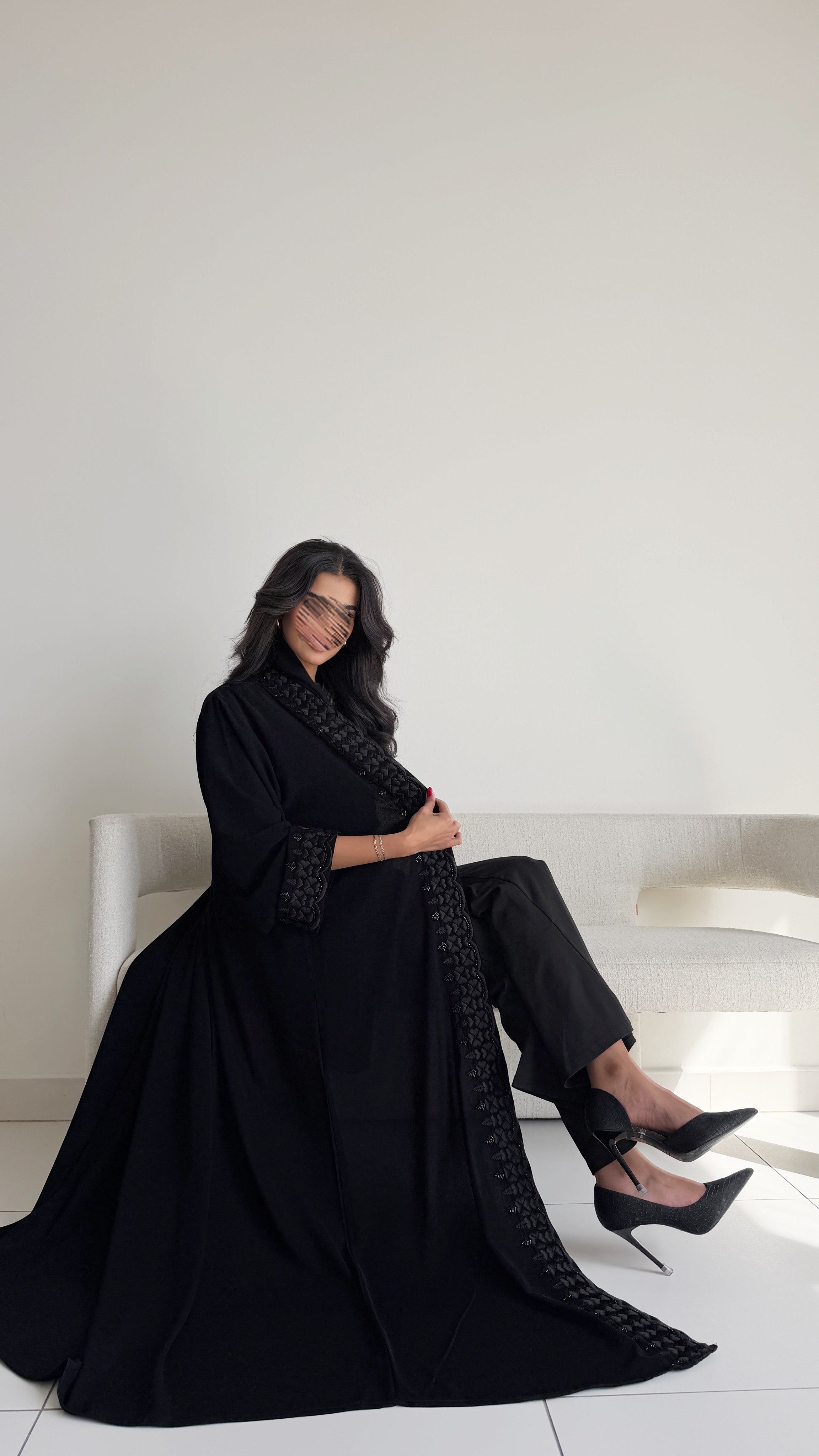 MW2044 - عباية قماش ملكي دبل كلوش مع اضافة شك يدوي - Aya