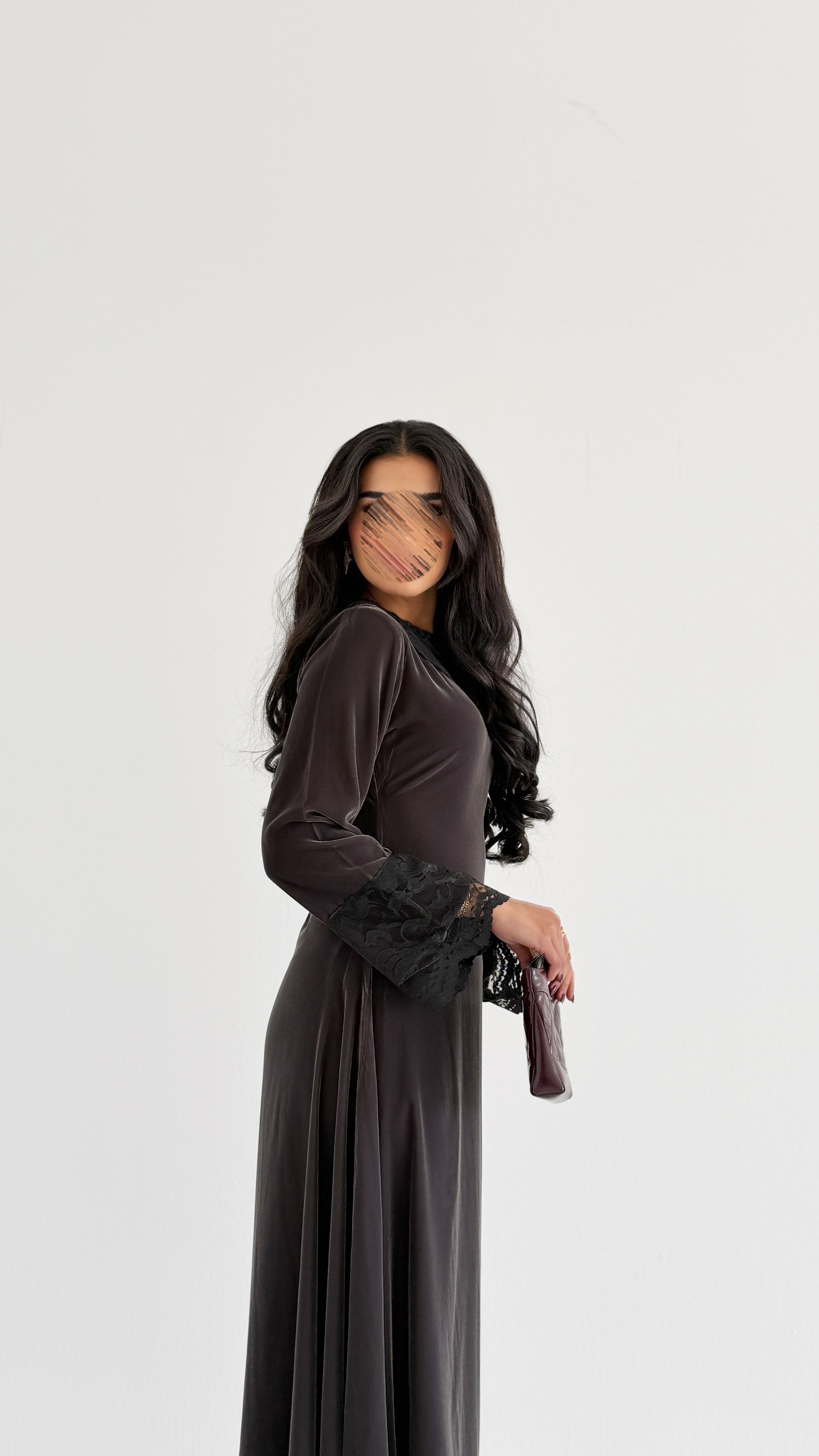 MWJ008 - جلابية مخمل أنيقة مع كلفة ناعمة في الأمام والأكمام - Aya