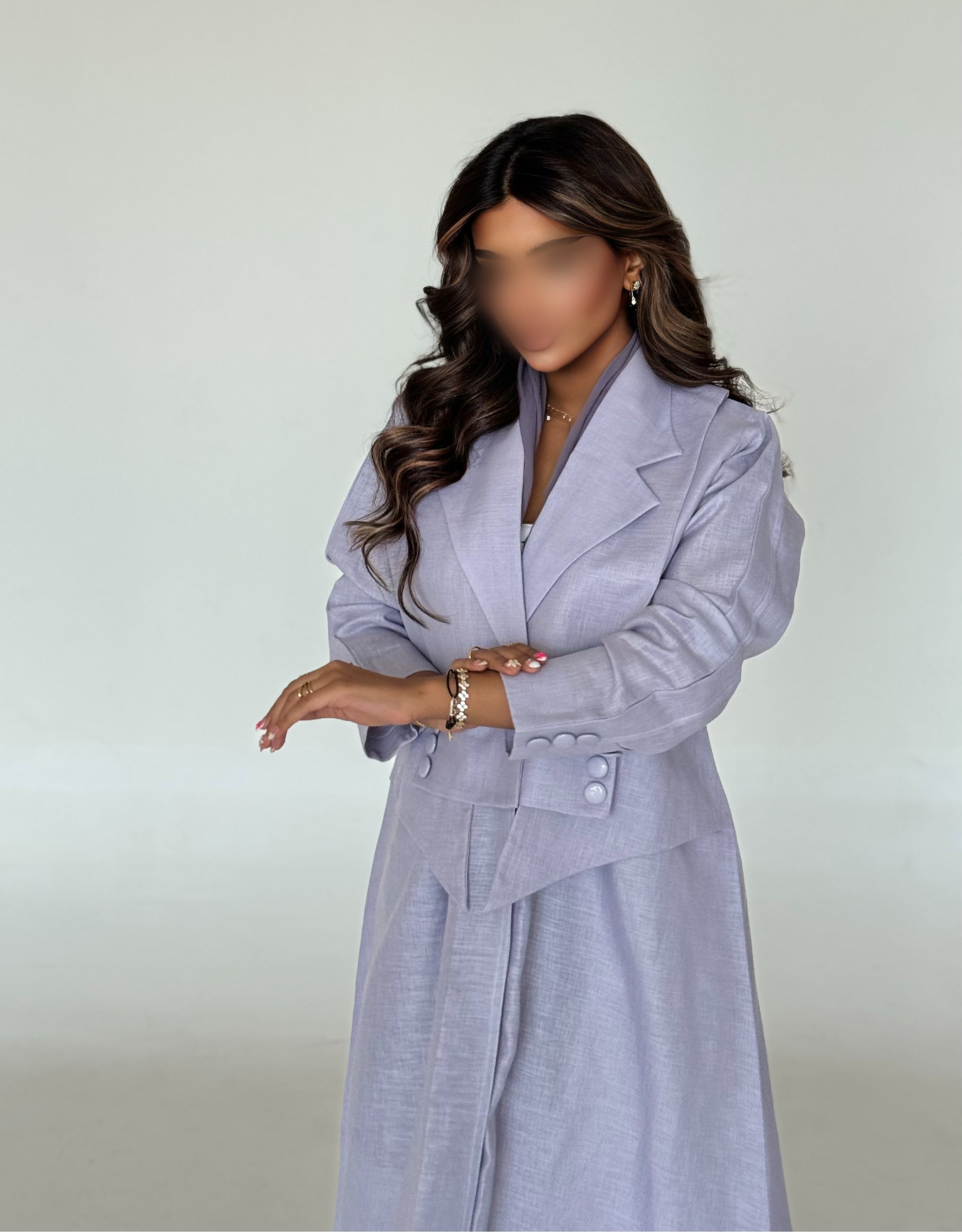 MW645 - Light Crepe Standing with Jacquard Half-Cloche