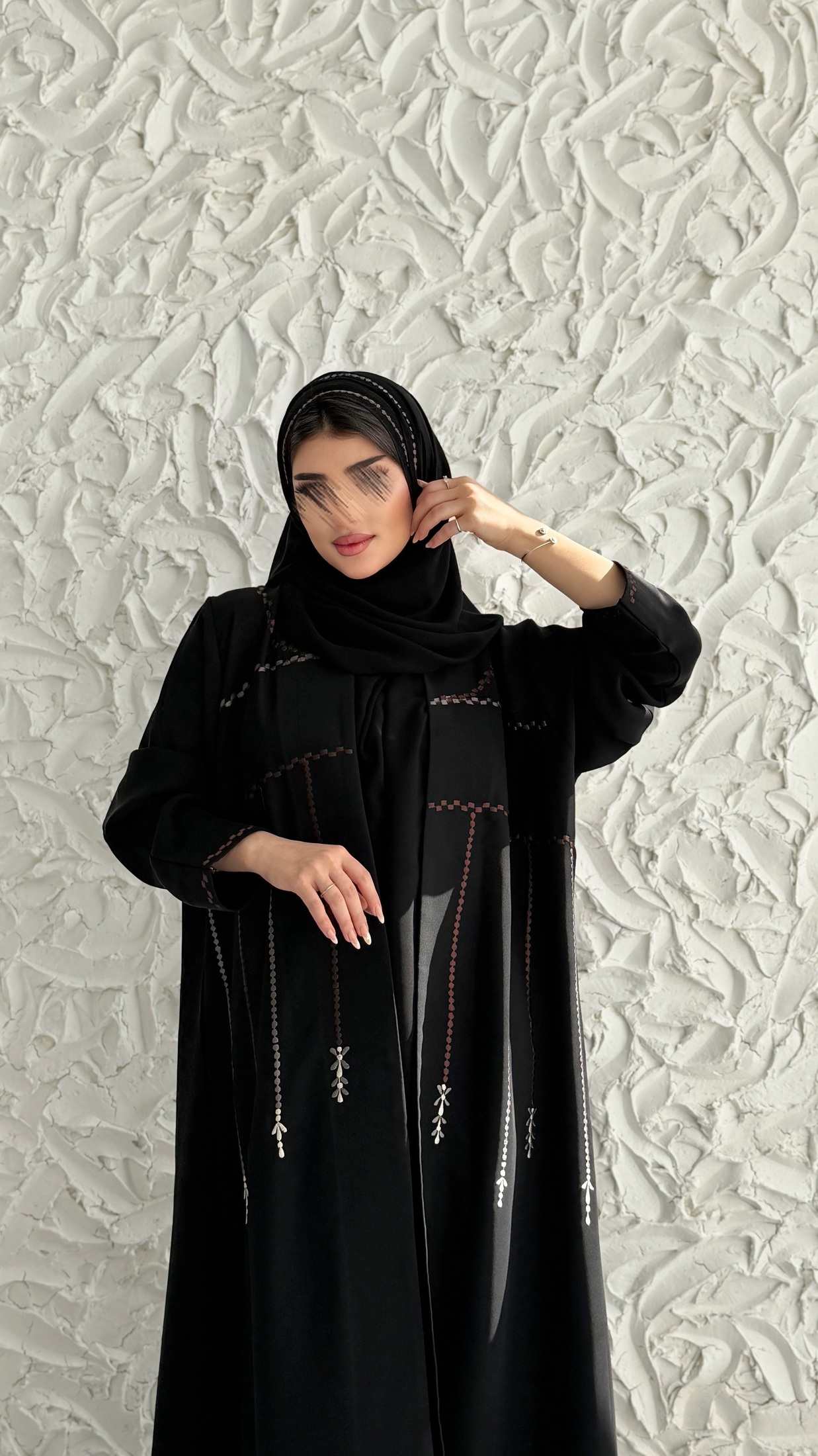 MWT1044 - عبايه اسود بتطريز - Aya