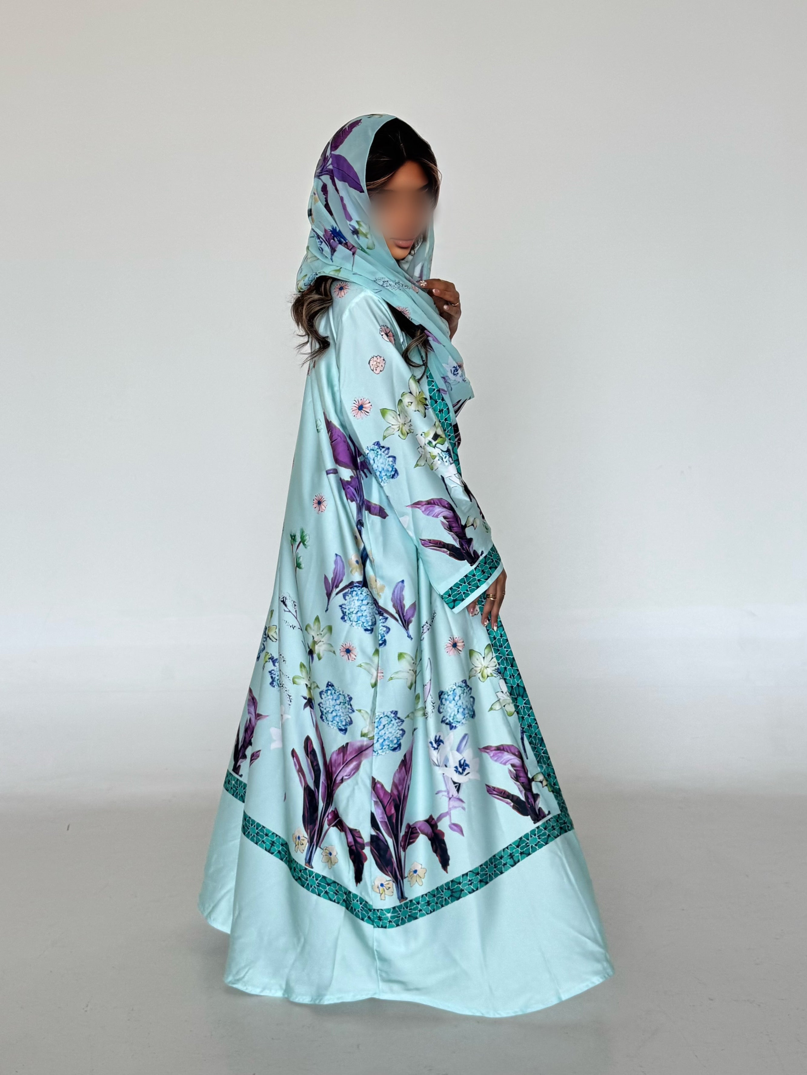 MW645 - Light Crepe Standing with Jacquard Half-Cloche