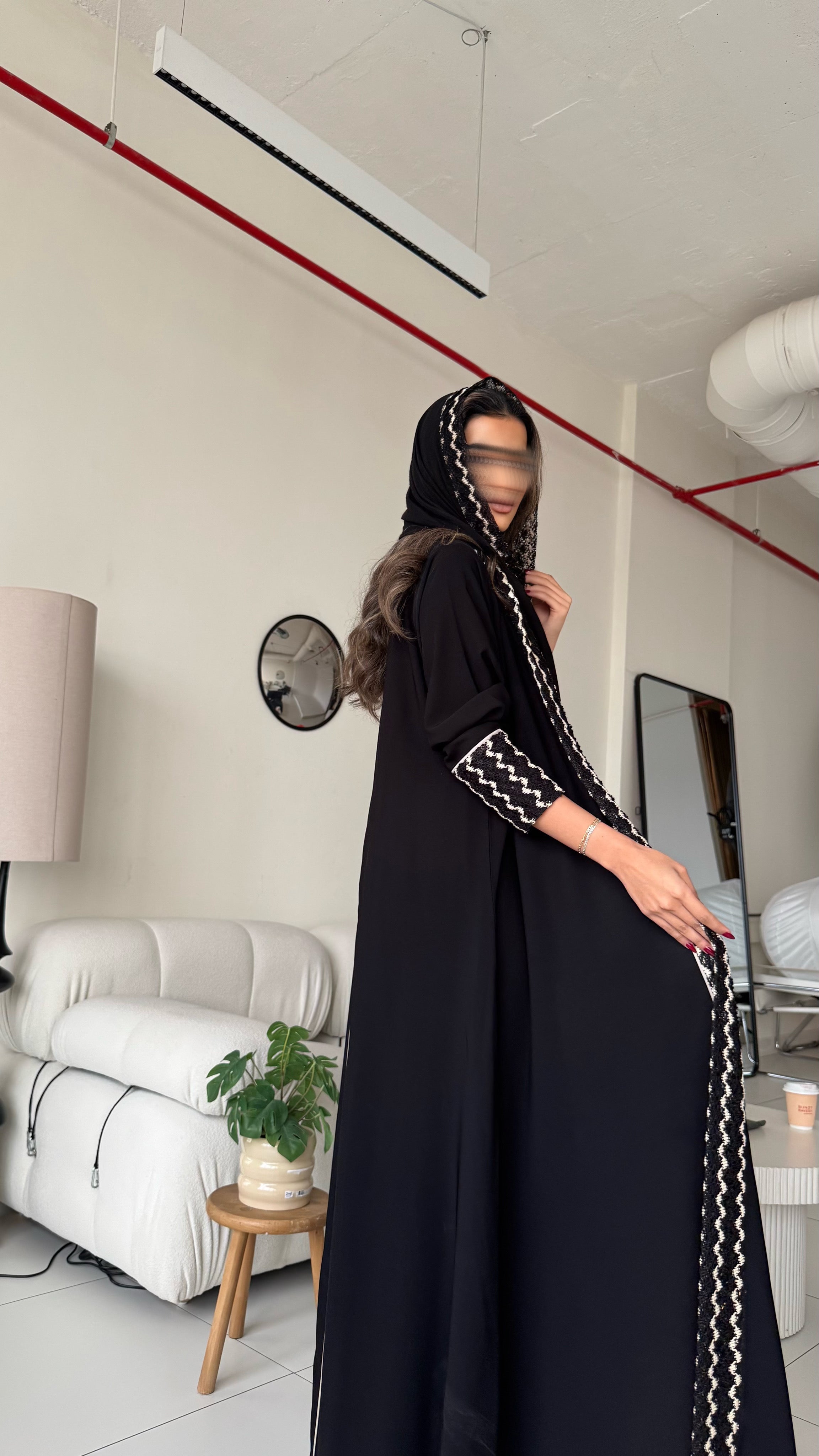 MWT317 - عباية اسود دانتيل بيج واسود - Aya
