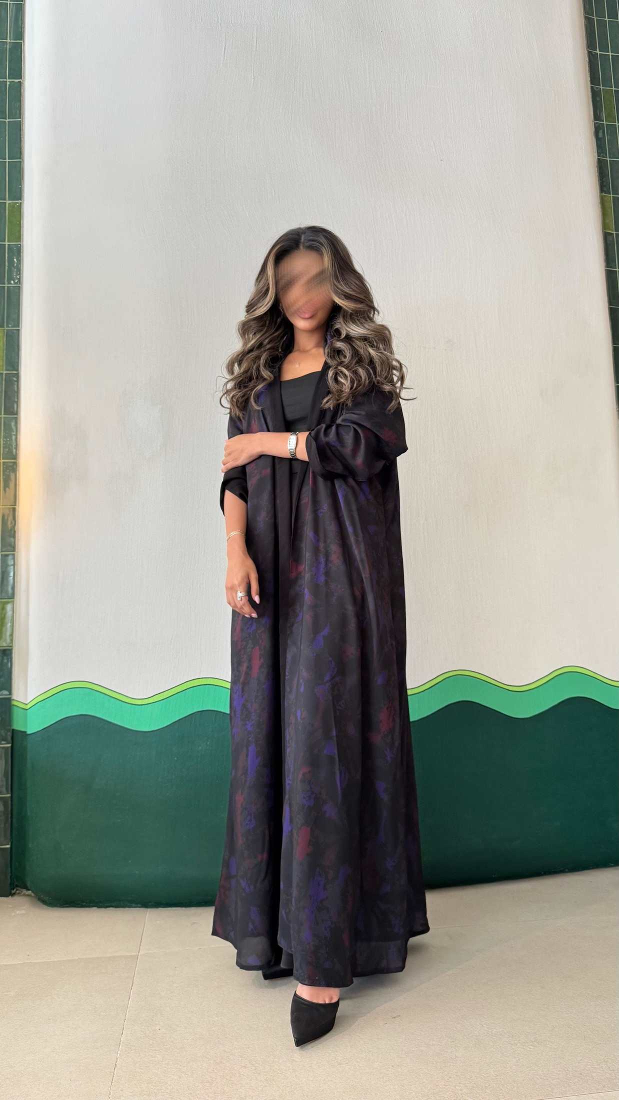 MWT448 -عباية طباعة اسود مع دمج بنفسجي واحمر - Aya