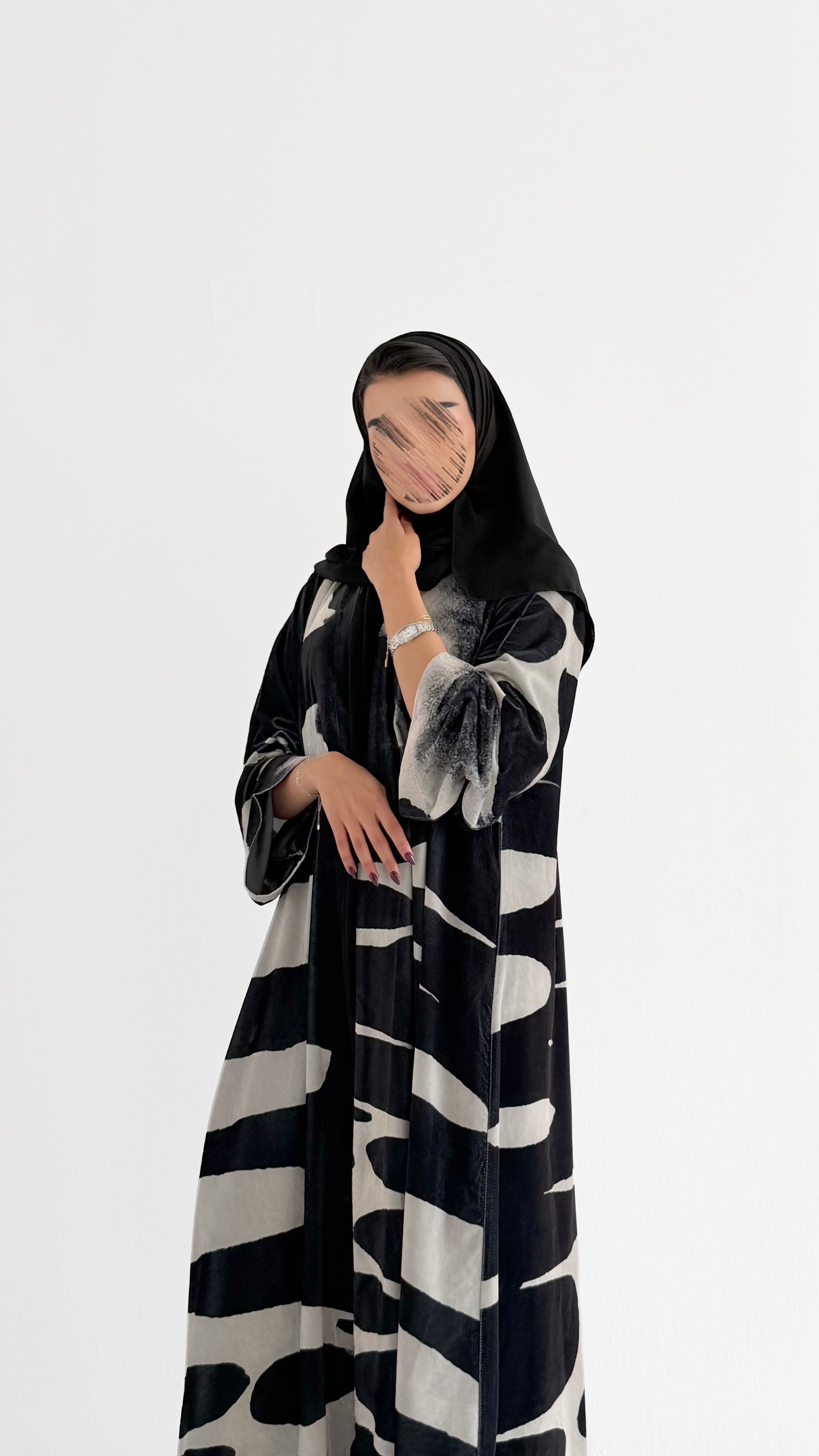 MWT625- عباية مخمل طباعة - Aya