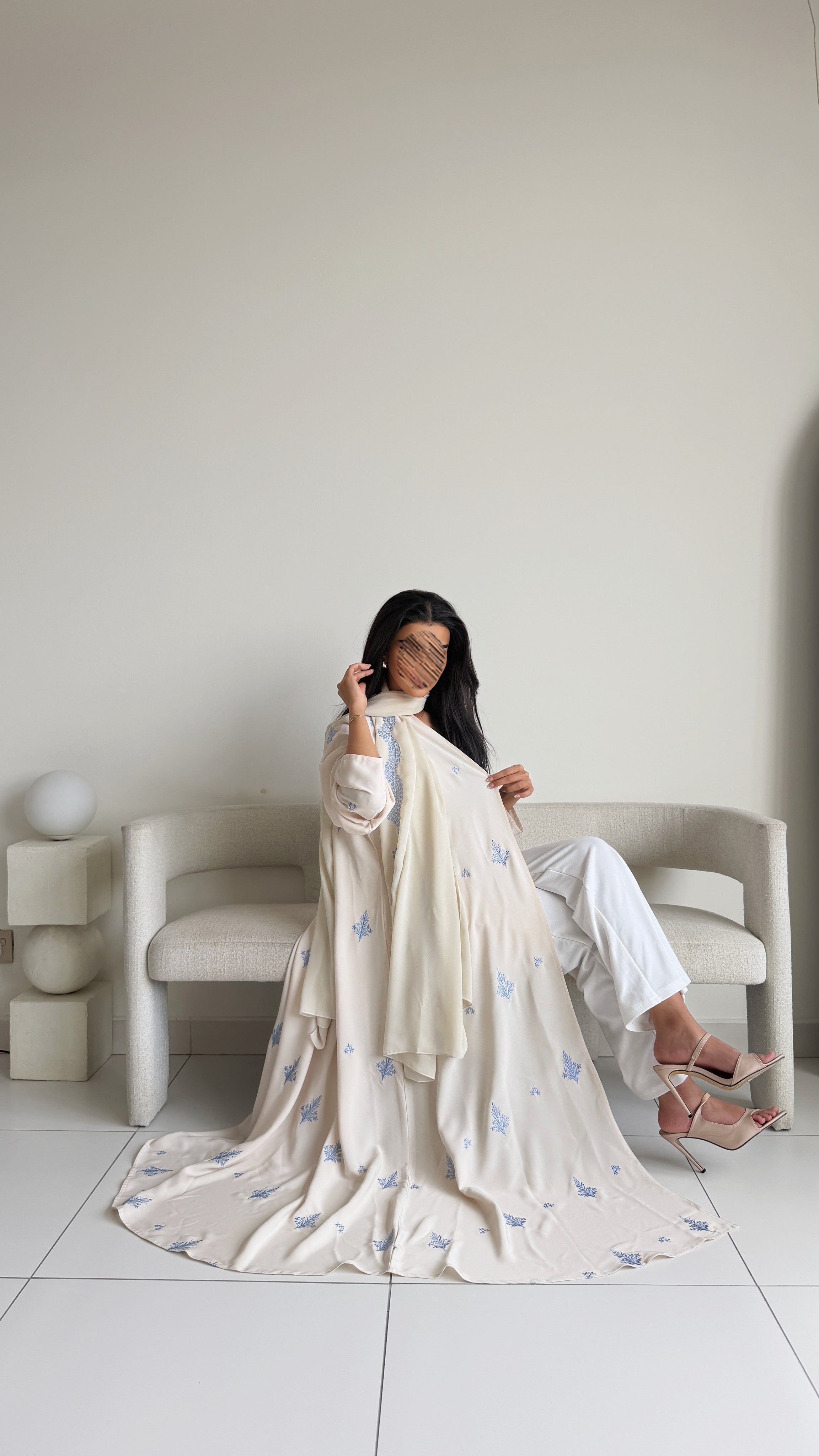 MWT5088 - قماش بيج مع تطريز سماوي - Aya
