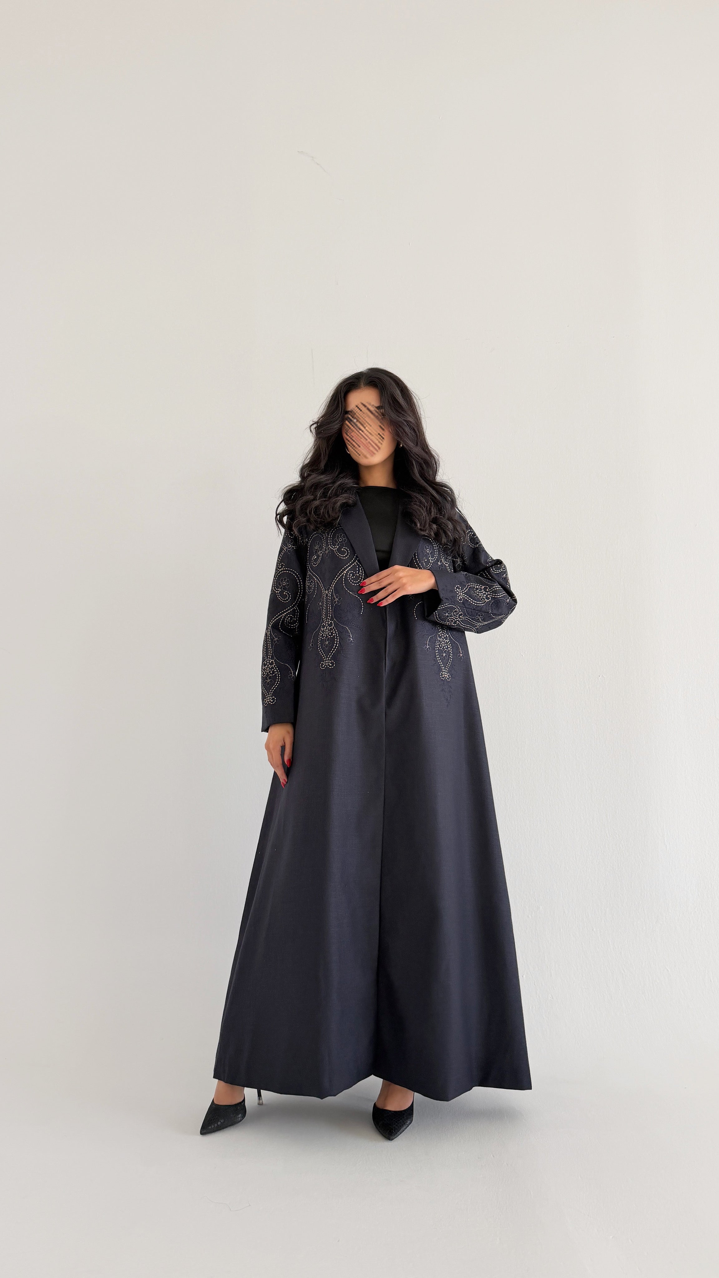 MW2038 - عباية بليزر مبطن مع اضافة تطريز - Aya