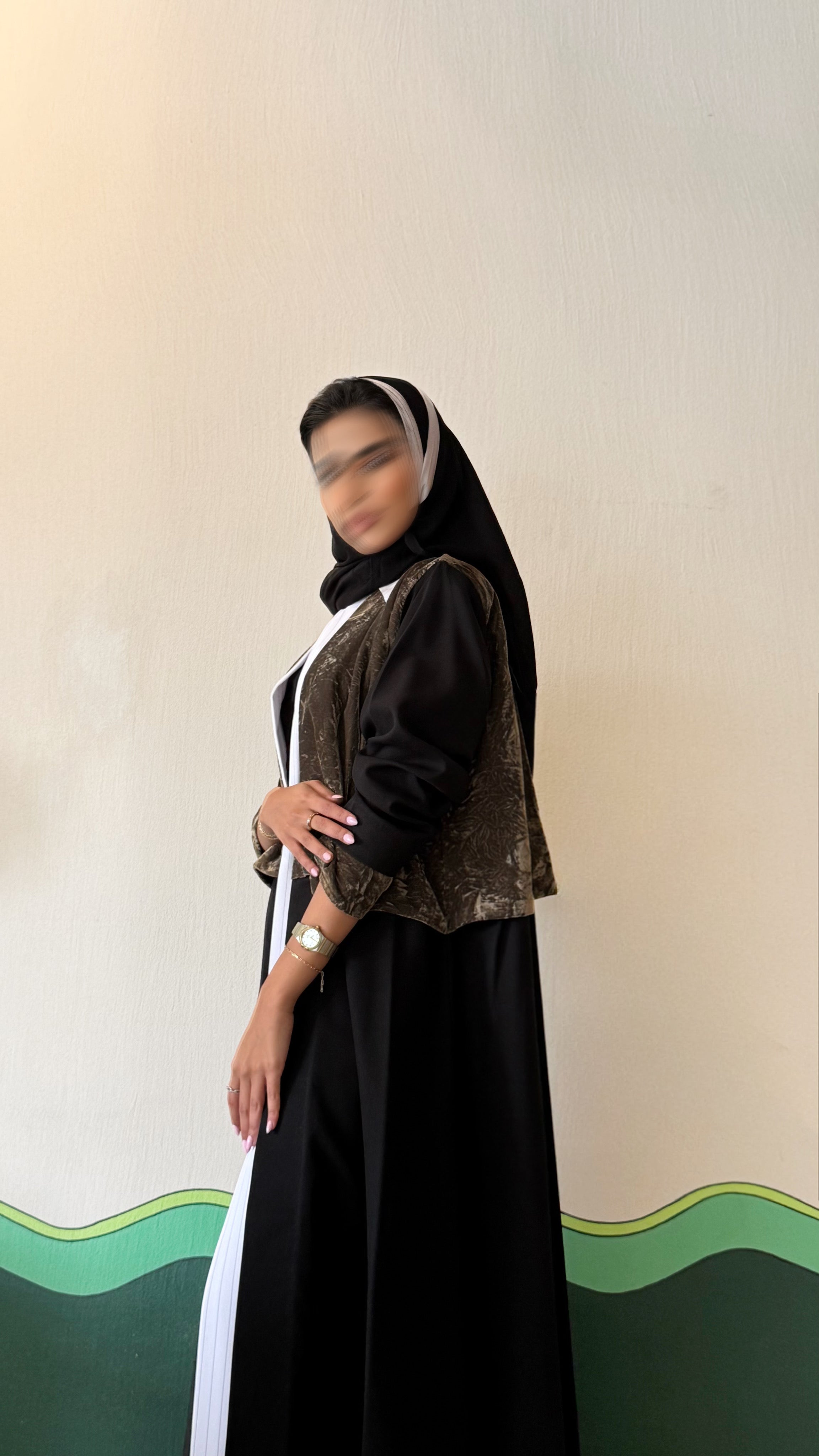 MW1743 - عباية بثلاث خامات بشكل سديري - Aya