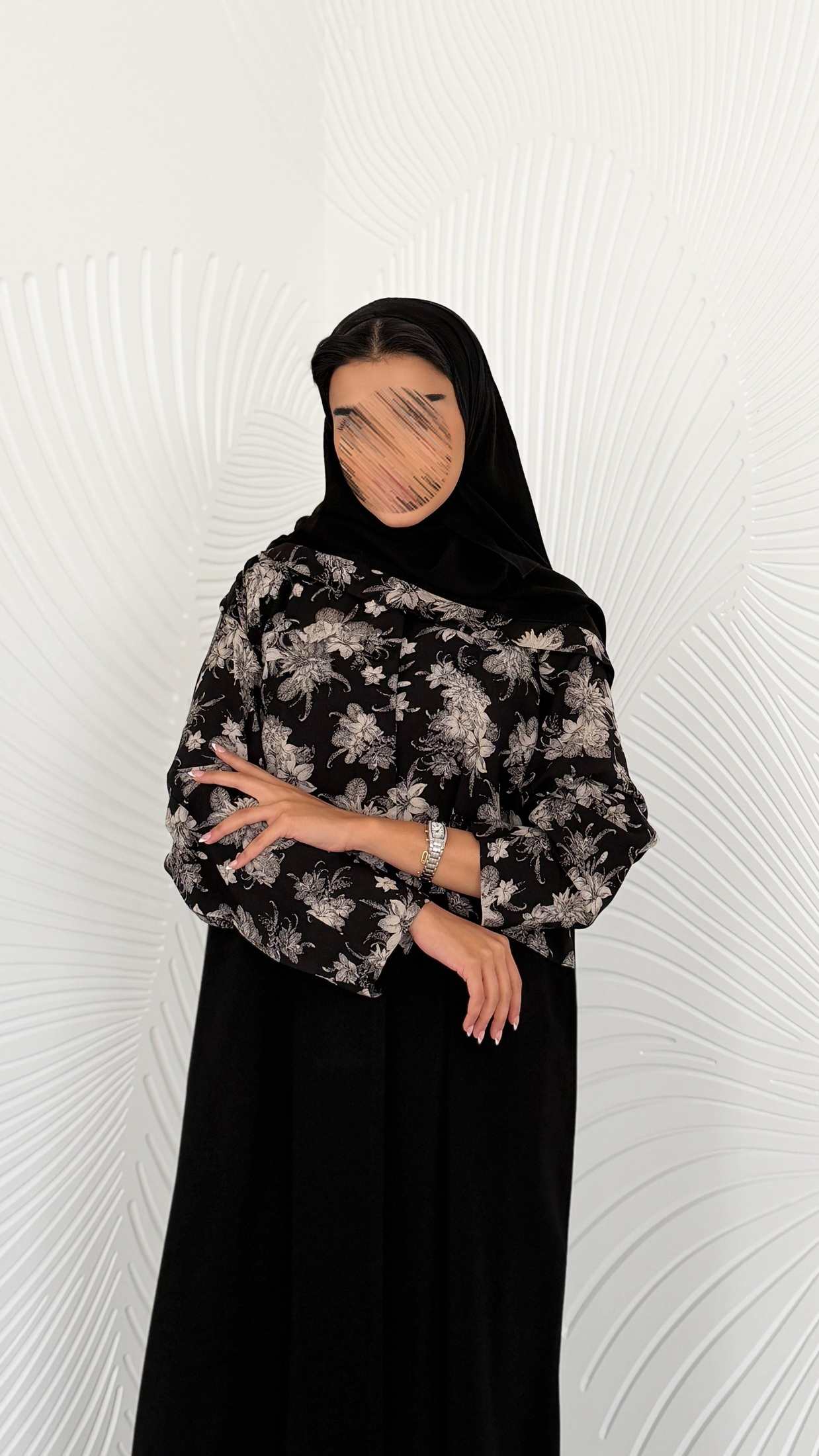 MWT5073 - قماش كريب اسود مع قماش شيفون ورد مشجر - Aya