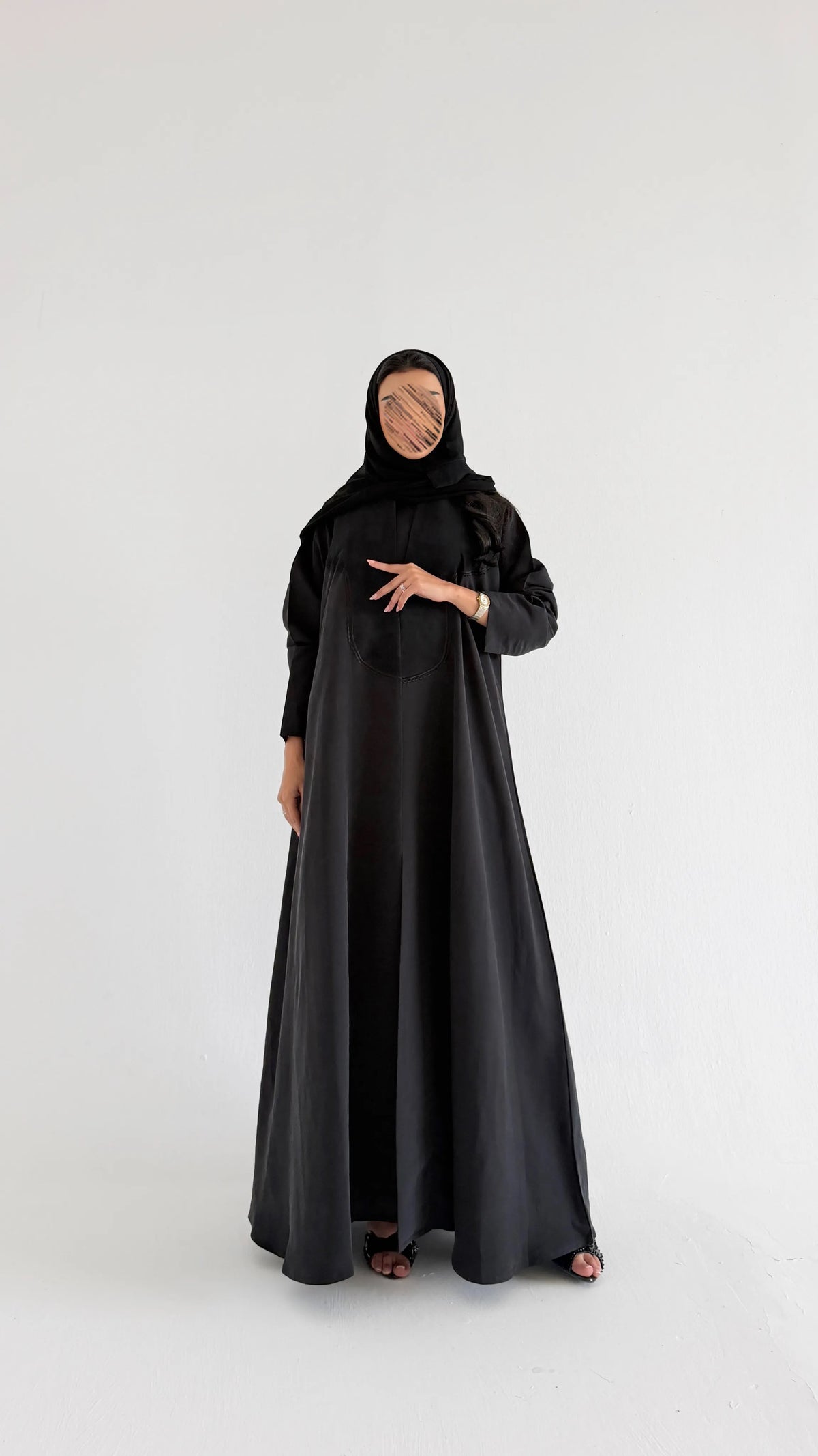 MWT1293 - عباية كريب مغسول بتدخيلة جاكار وتطريز - Aya