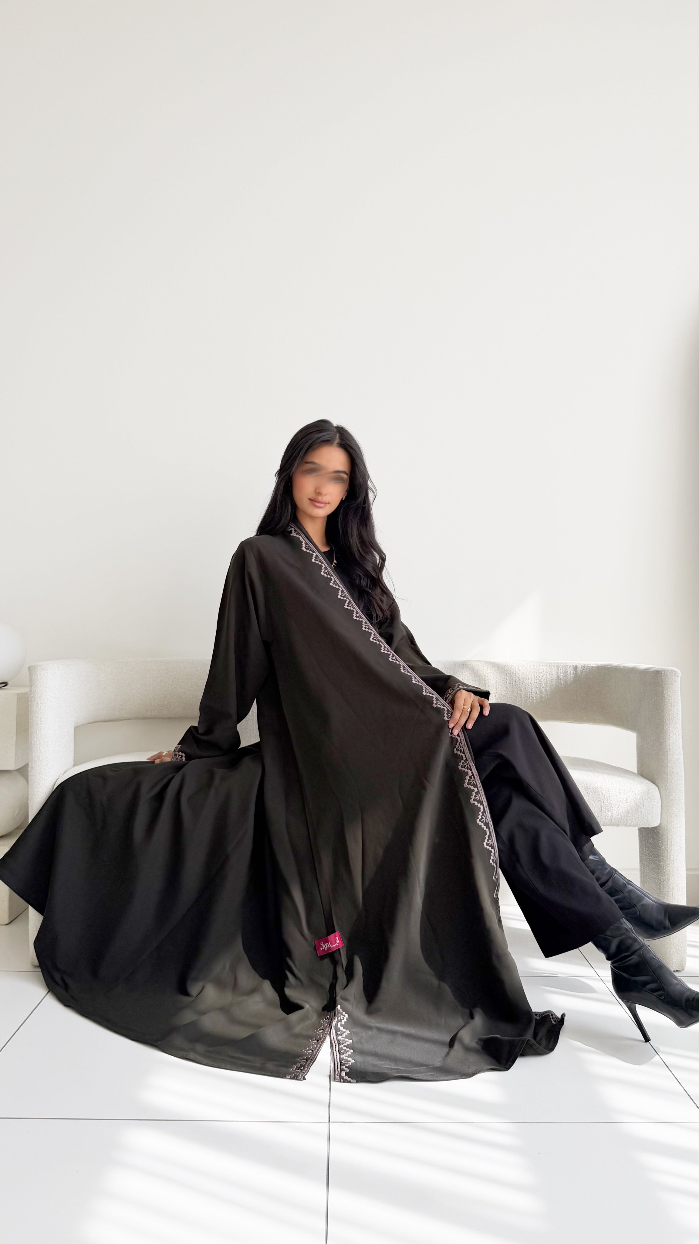 MW645 - Light Crepe Standing with Jacquard Half-Cloche