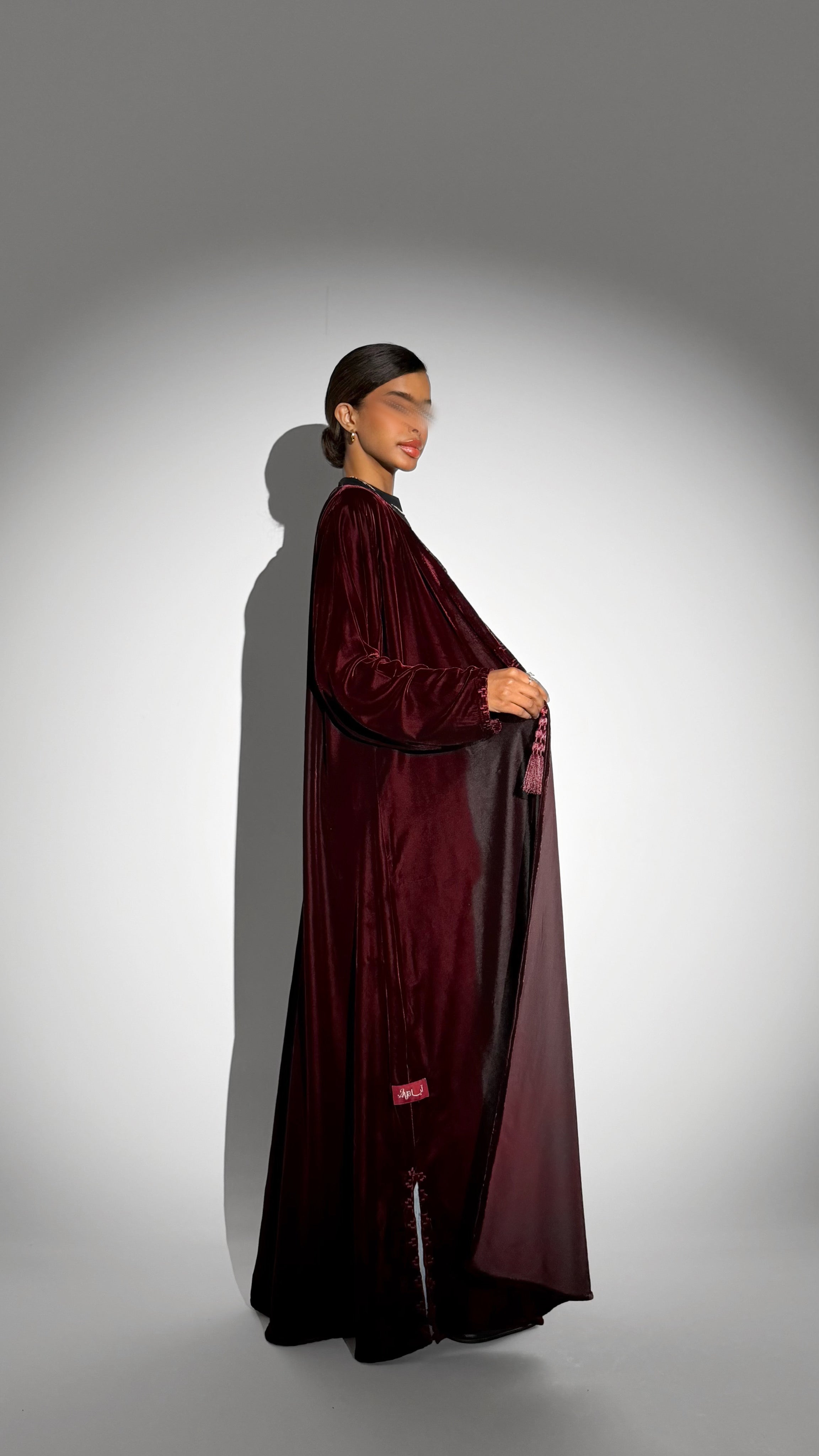 MW645 - Light Crepe Standing with Jacquard Half-Cloche