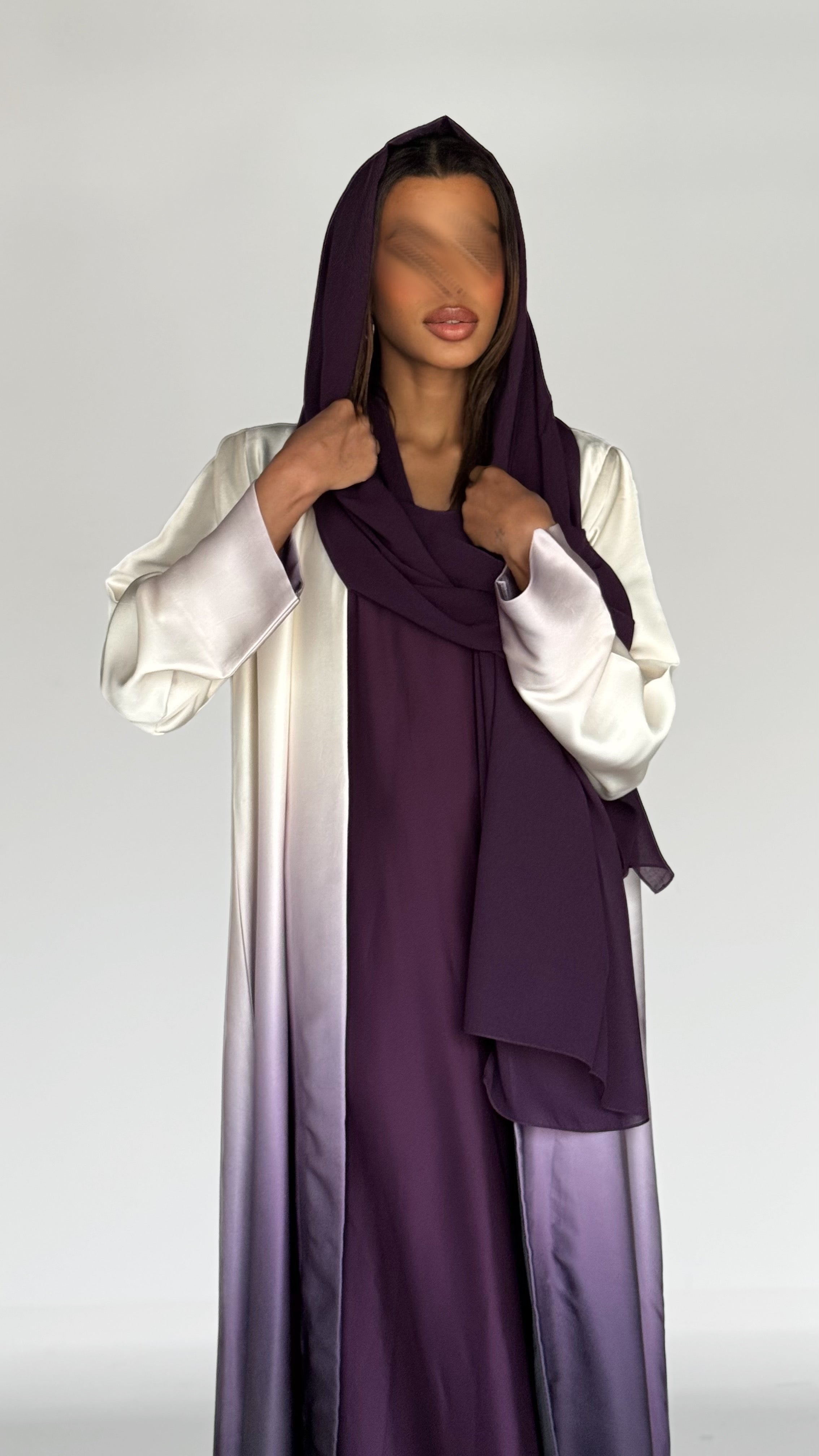 MW1821 - عباية حرير متداخل بالوان لمبرقيني مع اضافة فستان داخلي