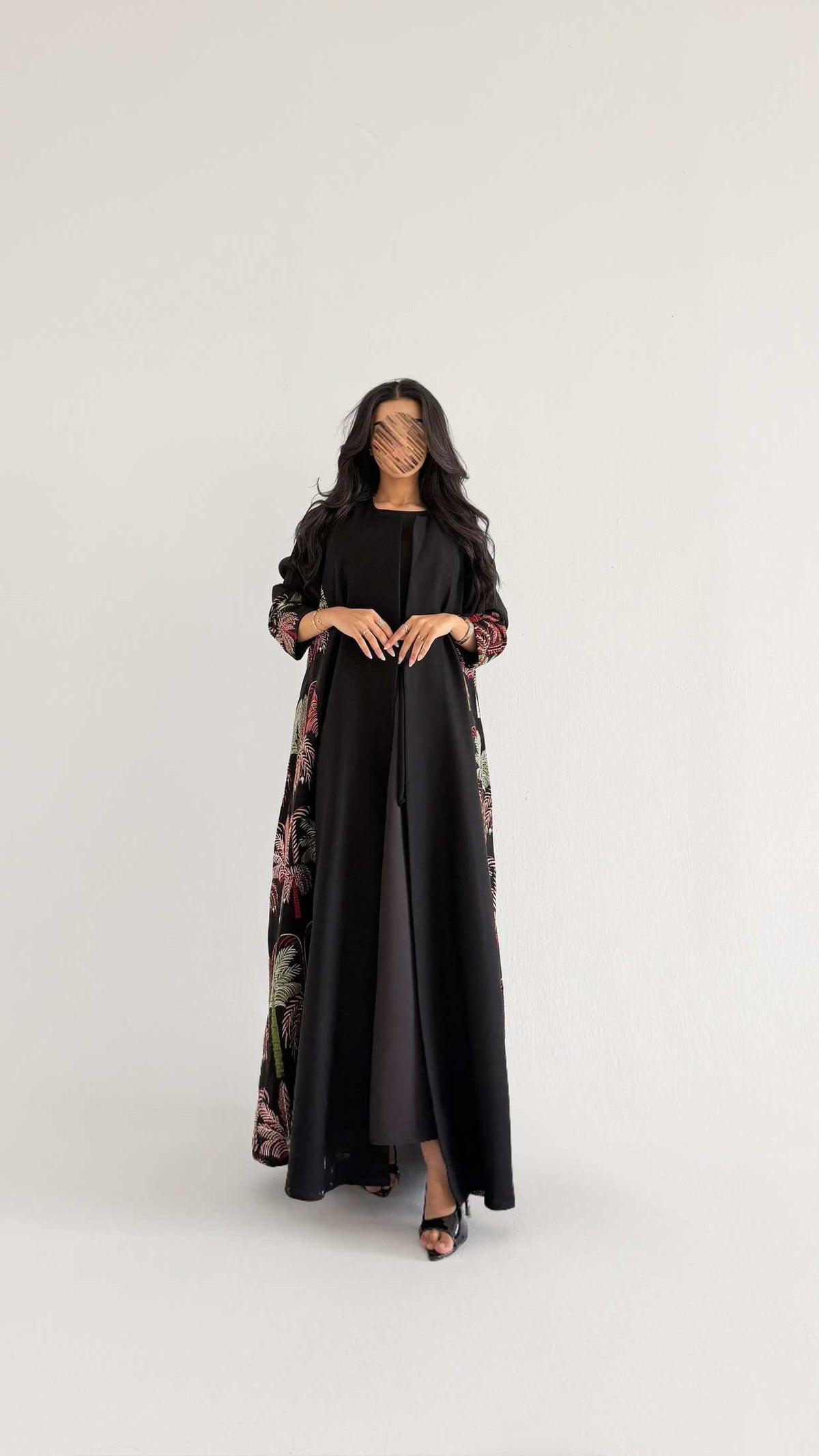 MWT4023 - عبايه بزخارف النخل - Aya
