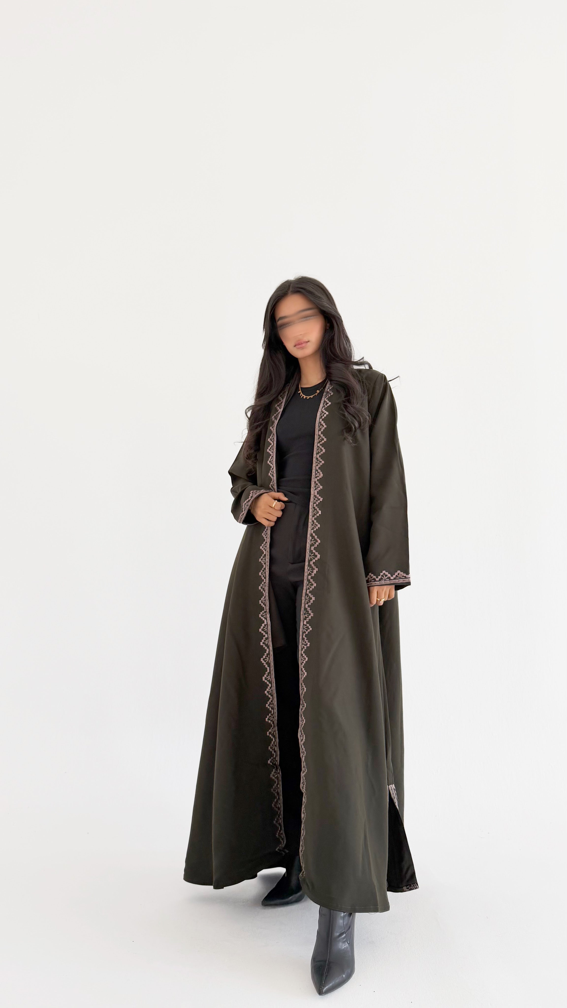 MW645 - Light Crepe Standing with Jacquard Half-Cloche