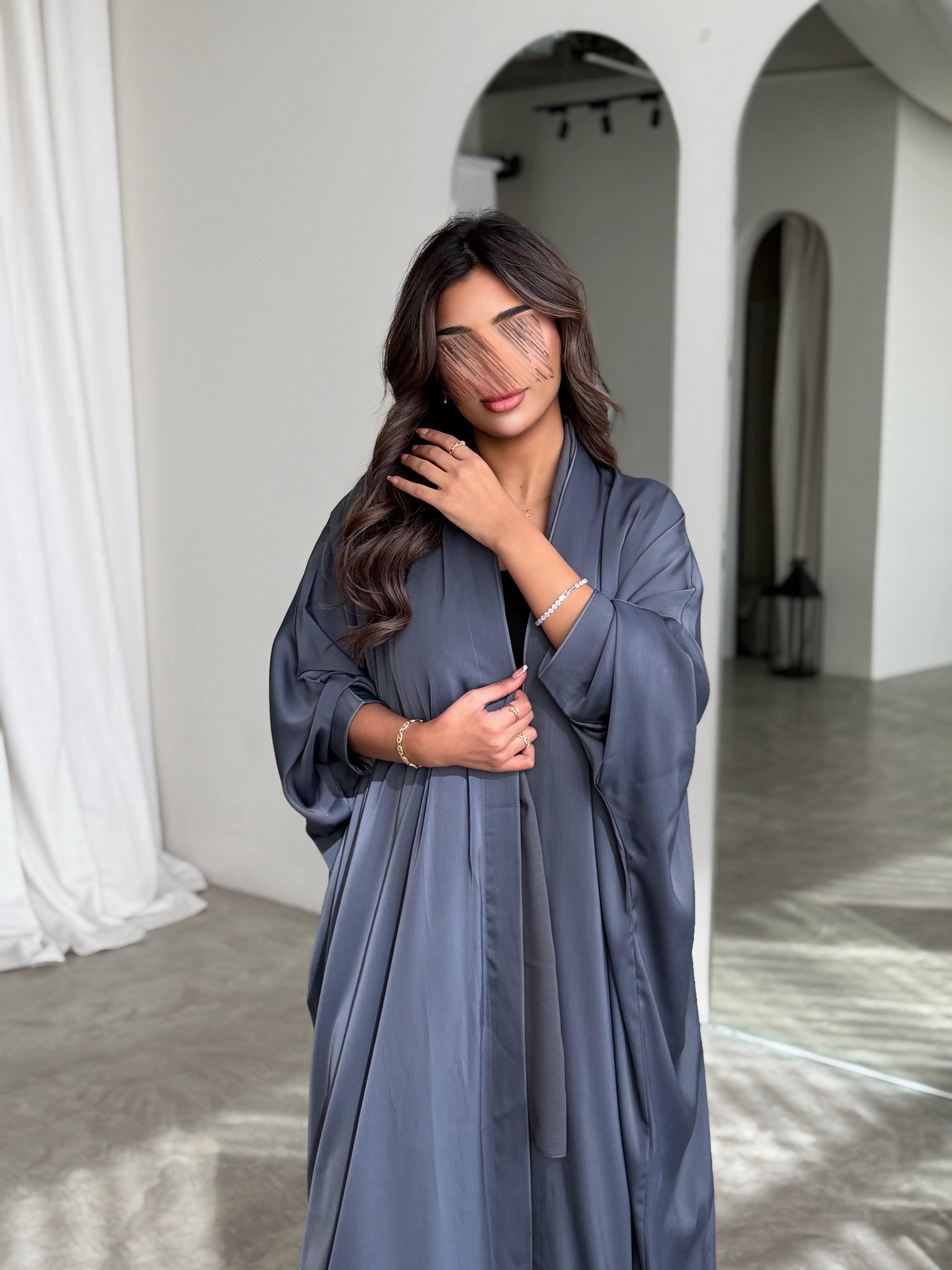 MWT776 - عباية كريب رمادي - Aya