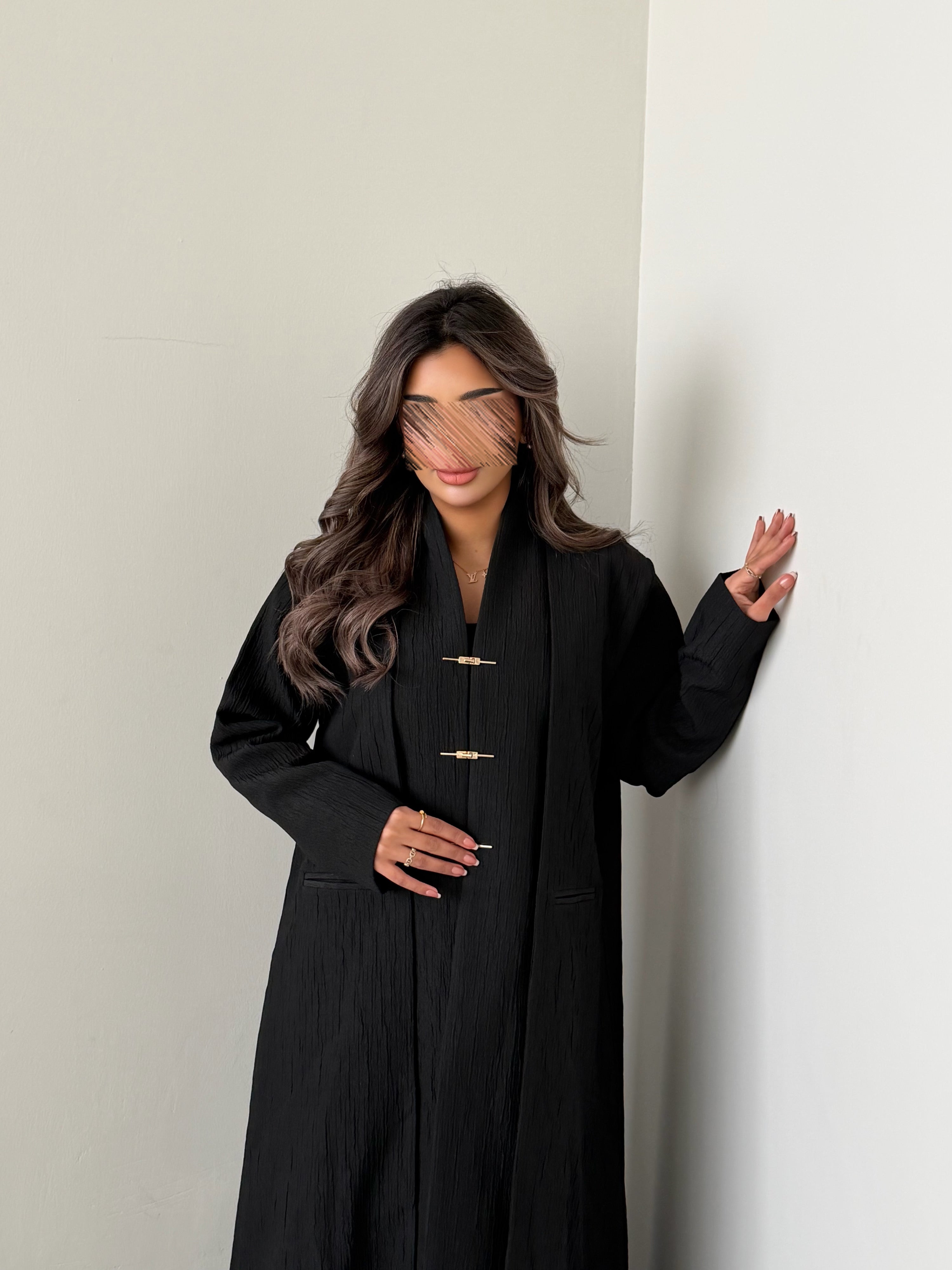 MWT1045 - عباية بليزر مع ازرار ذهبية - Aya