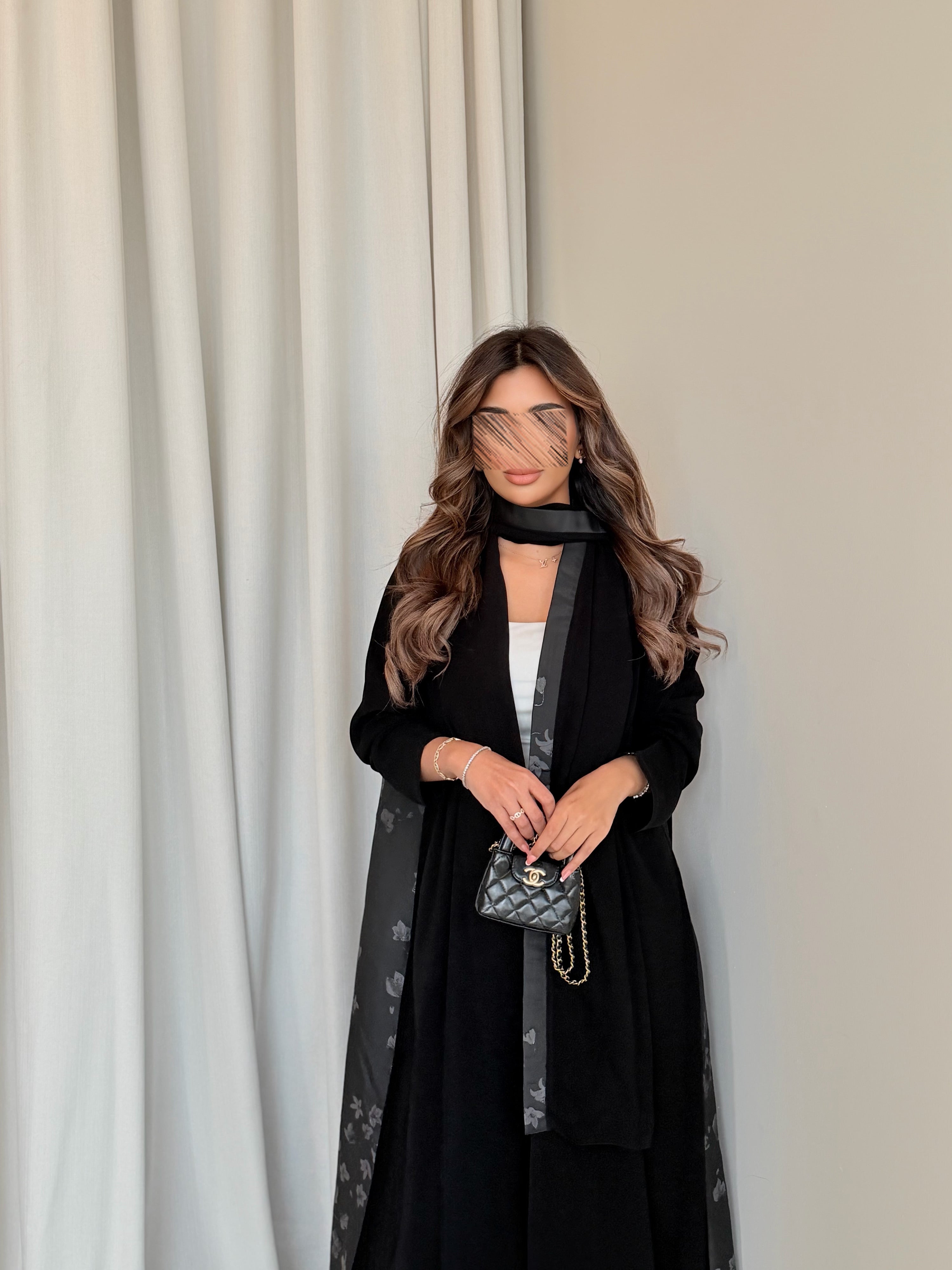 MWT5038 - قماش اسود كريب مع قماش تفته قصة كلوش - Aya