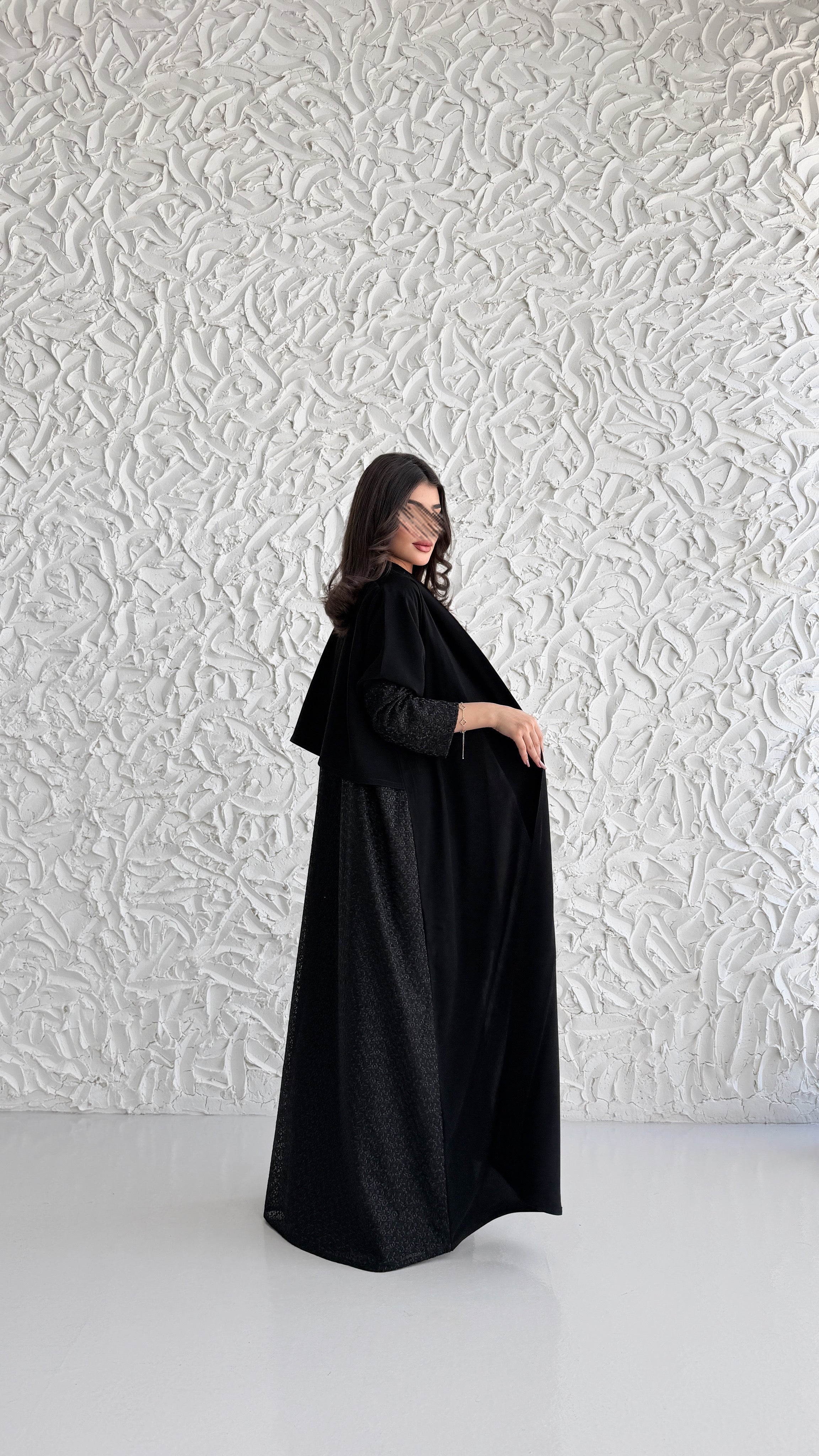 MWT5032 - قماش كريب اسود مع قماش اسود شيفون ورد قصة كلوش - Aya