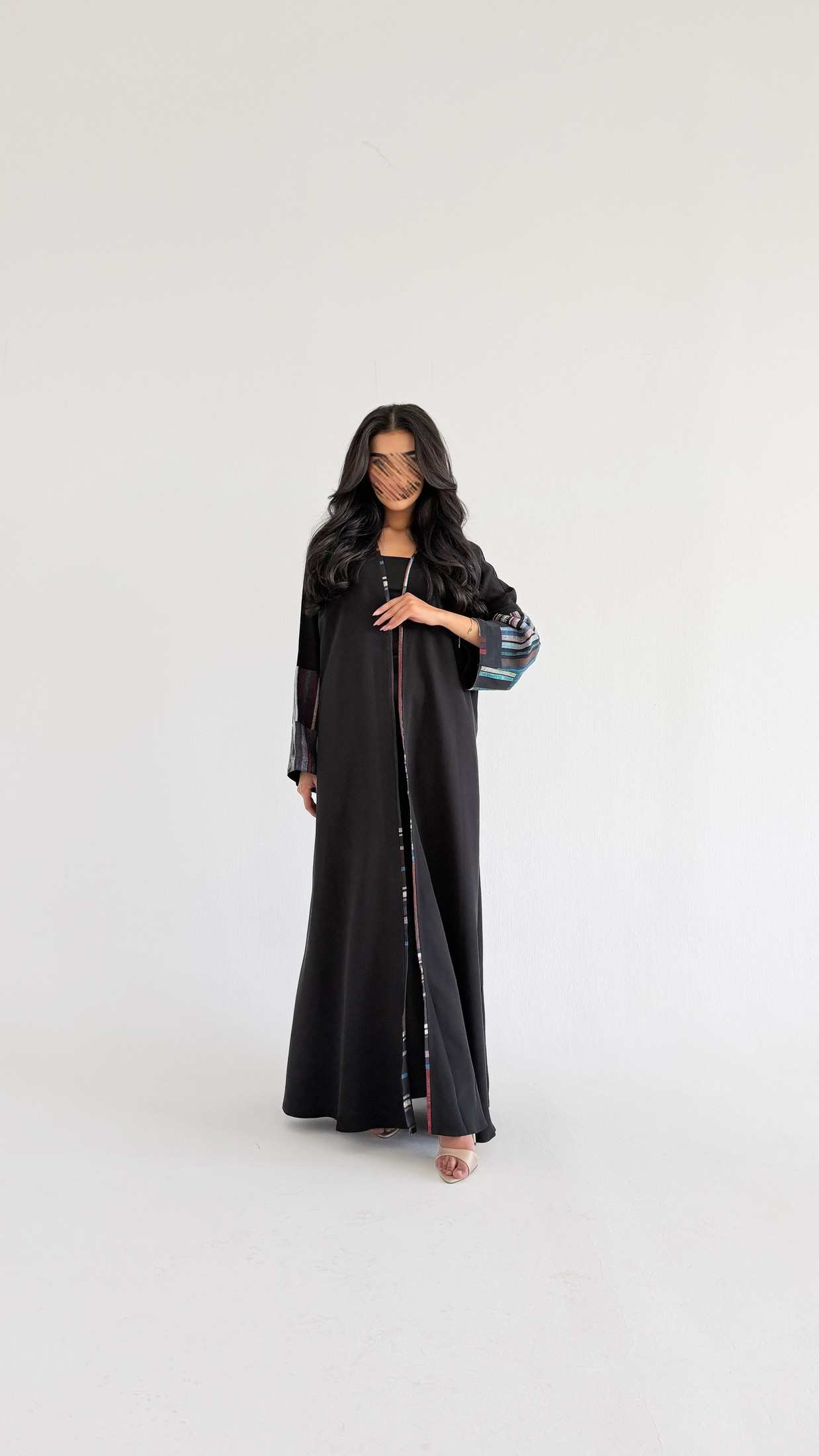 MWT1119 - عباية كريب مع تدخيلة لنن طباعة - Aya
