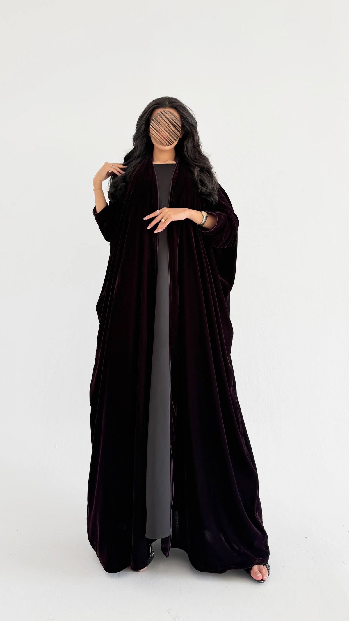 MWT2168 - عباية مخمل موف بقيطان - Aya