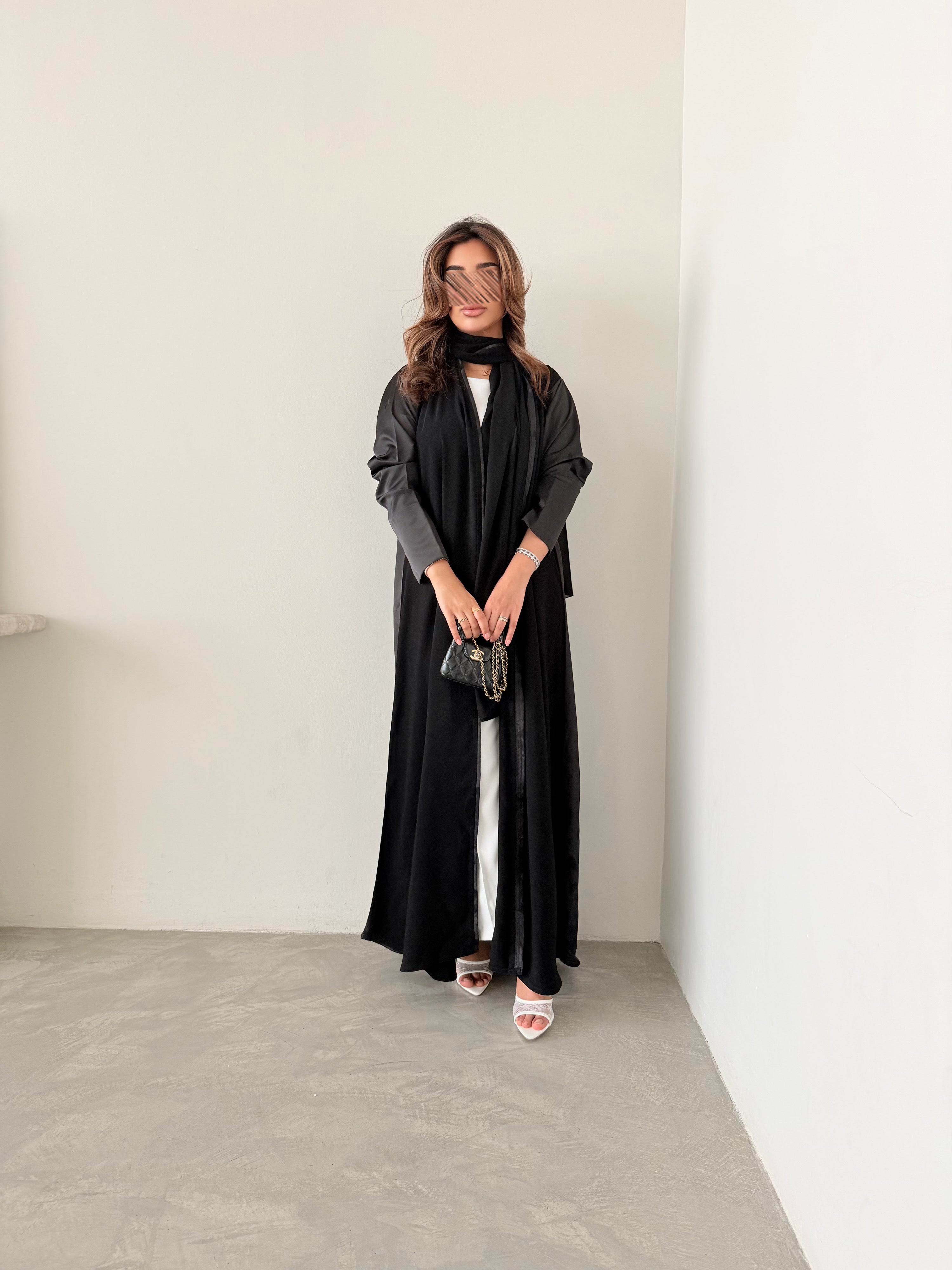 MW2111 - عباية كريب بقصة نص كلوش عصرية - Aya