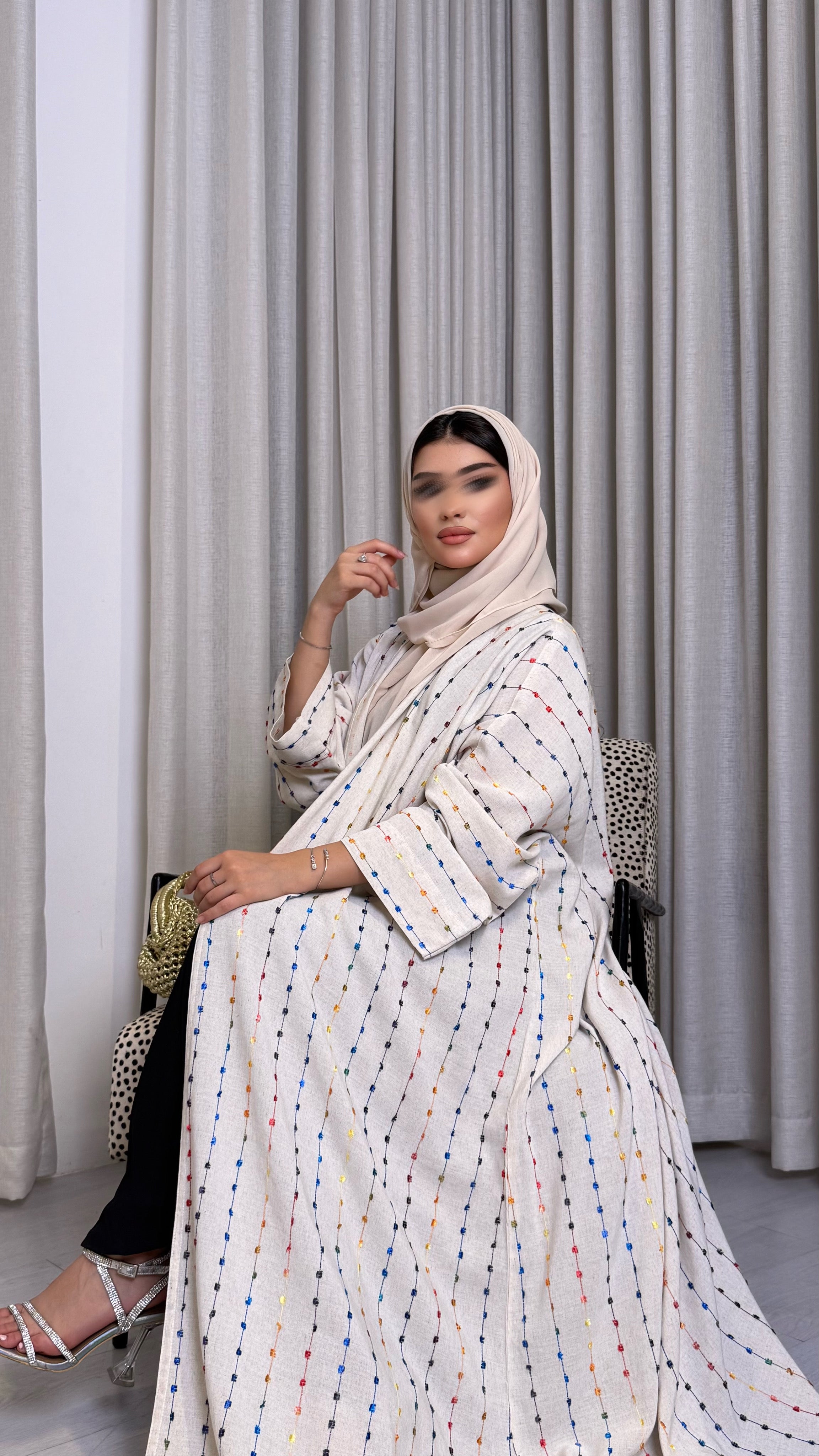 MW1529 - عباية لينن منقط ملون - Aya