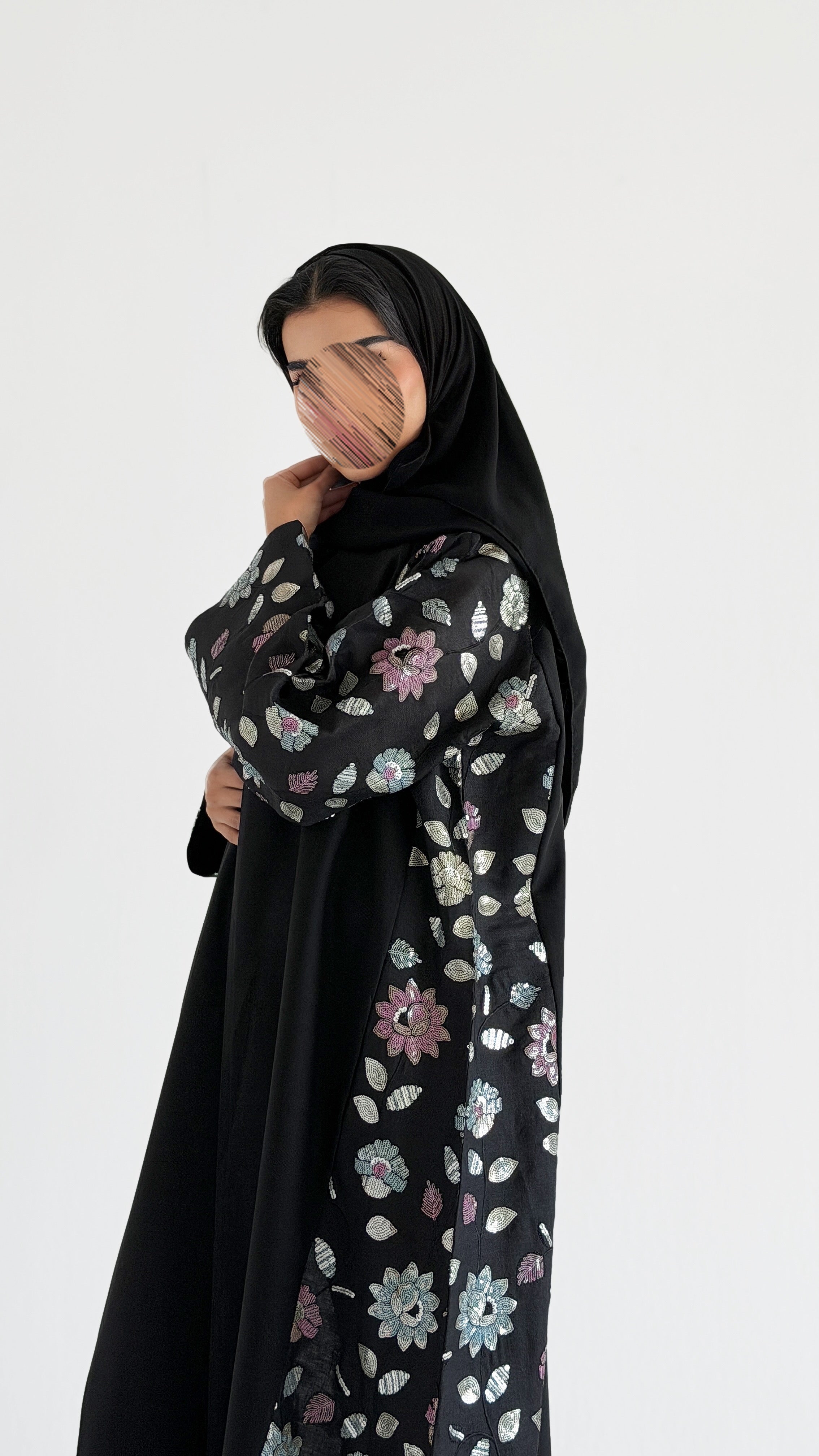 MWT1115 - عباية لنن مع تدخلية ركامة - Aya