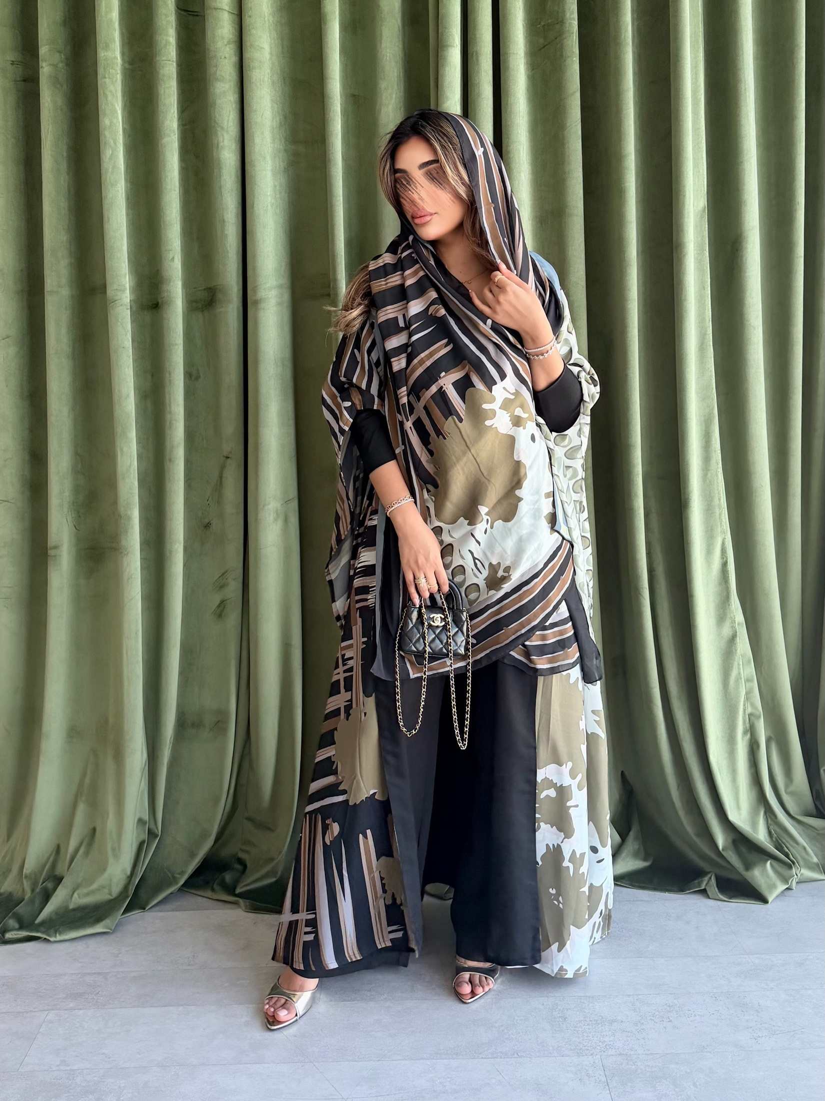 MWT5171 - عبايه بلاك بيري اسود مع شيفون طباعه - Aya