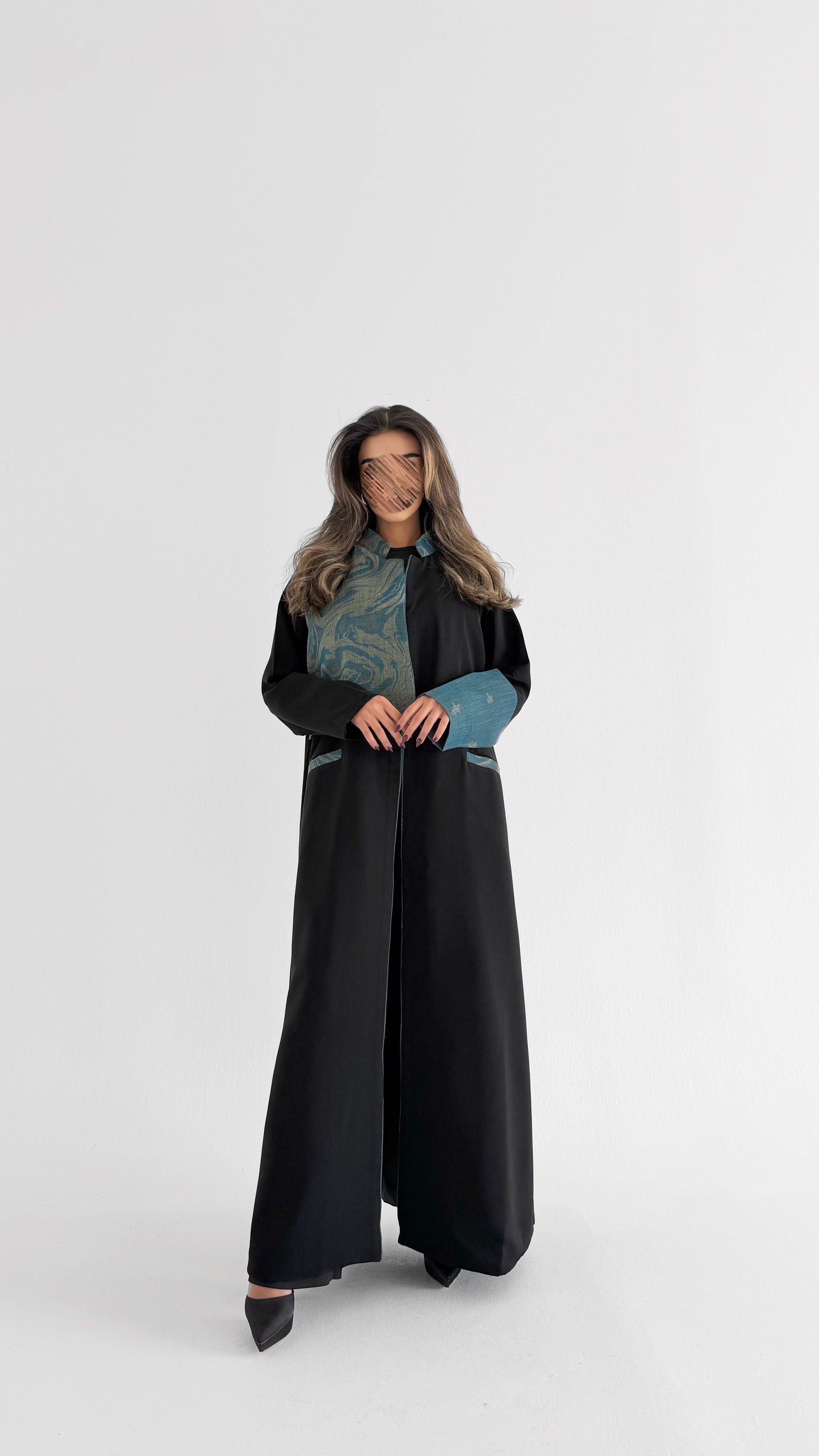 MW1783 - عباية بليزر سوداء بتدخيلة لنن هندي - Aya