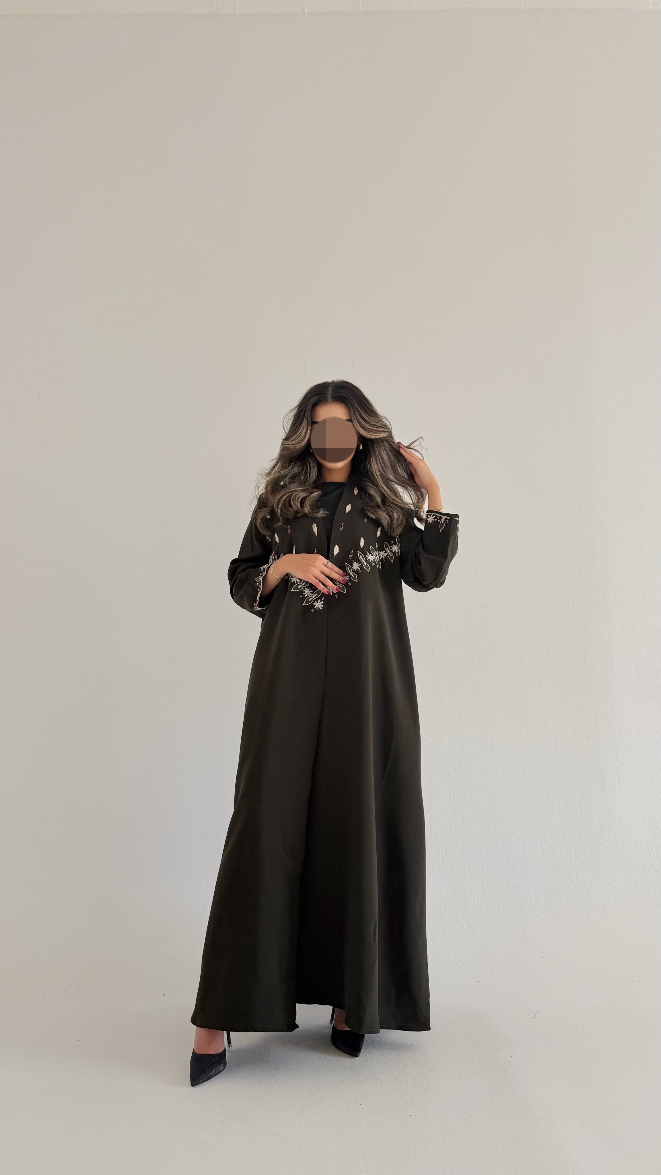 MWT676 - عباية زيتي شك