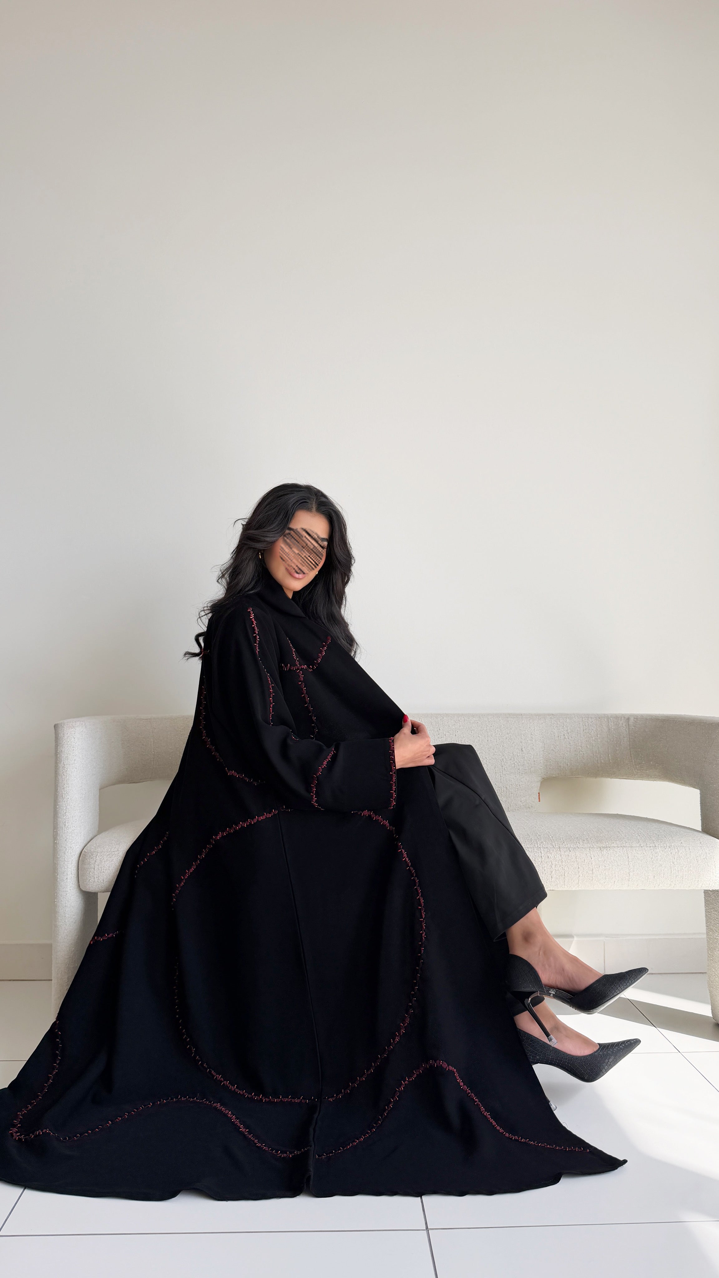 MW2046 - عبايه كريب مع اضافة تطريز شغل اليد - Aya