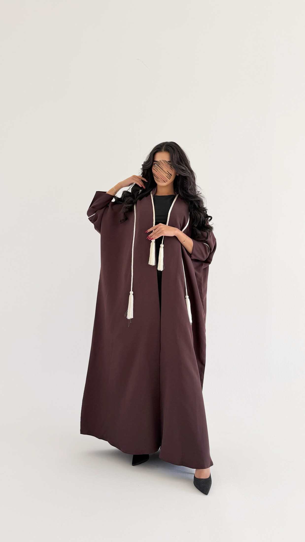 MWT1022 - عبايه كريب مع تدخيله دندوشة بيج - Aya
