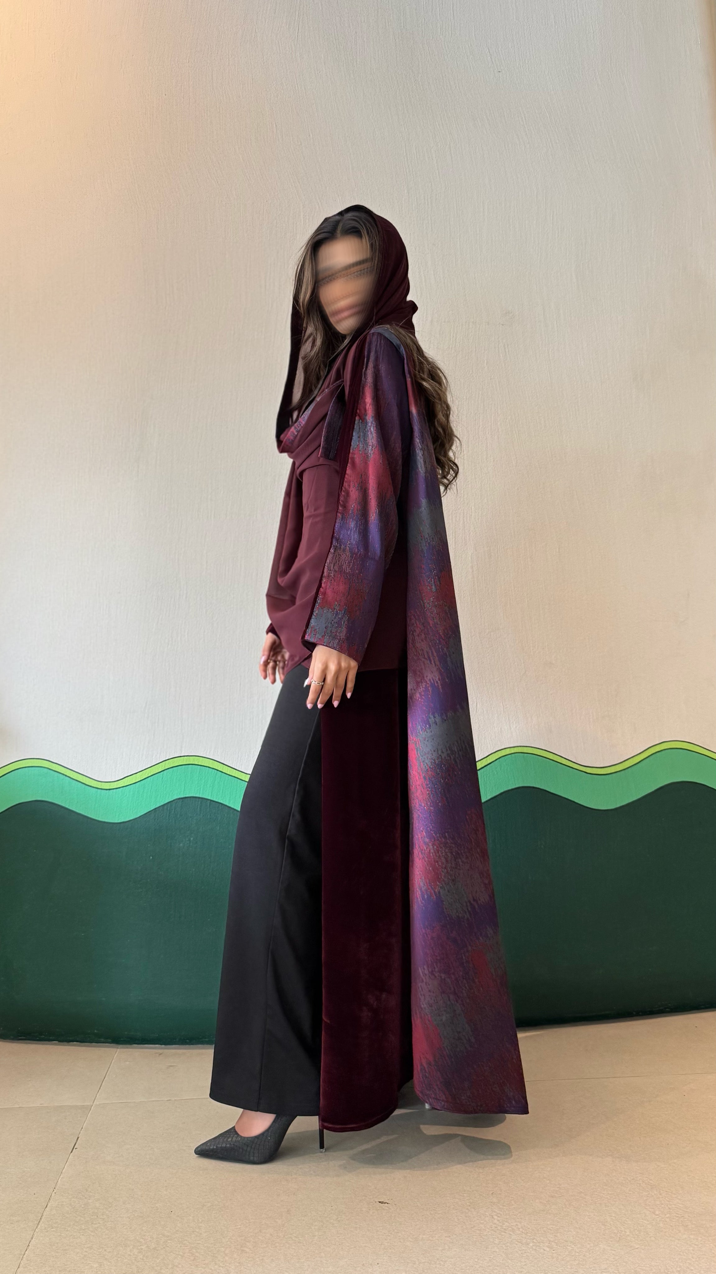 MW1759 - عباية مخمل من الامام والخلف جاكار - Aya