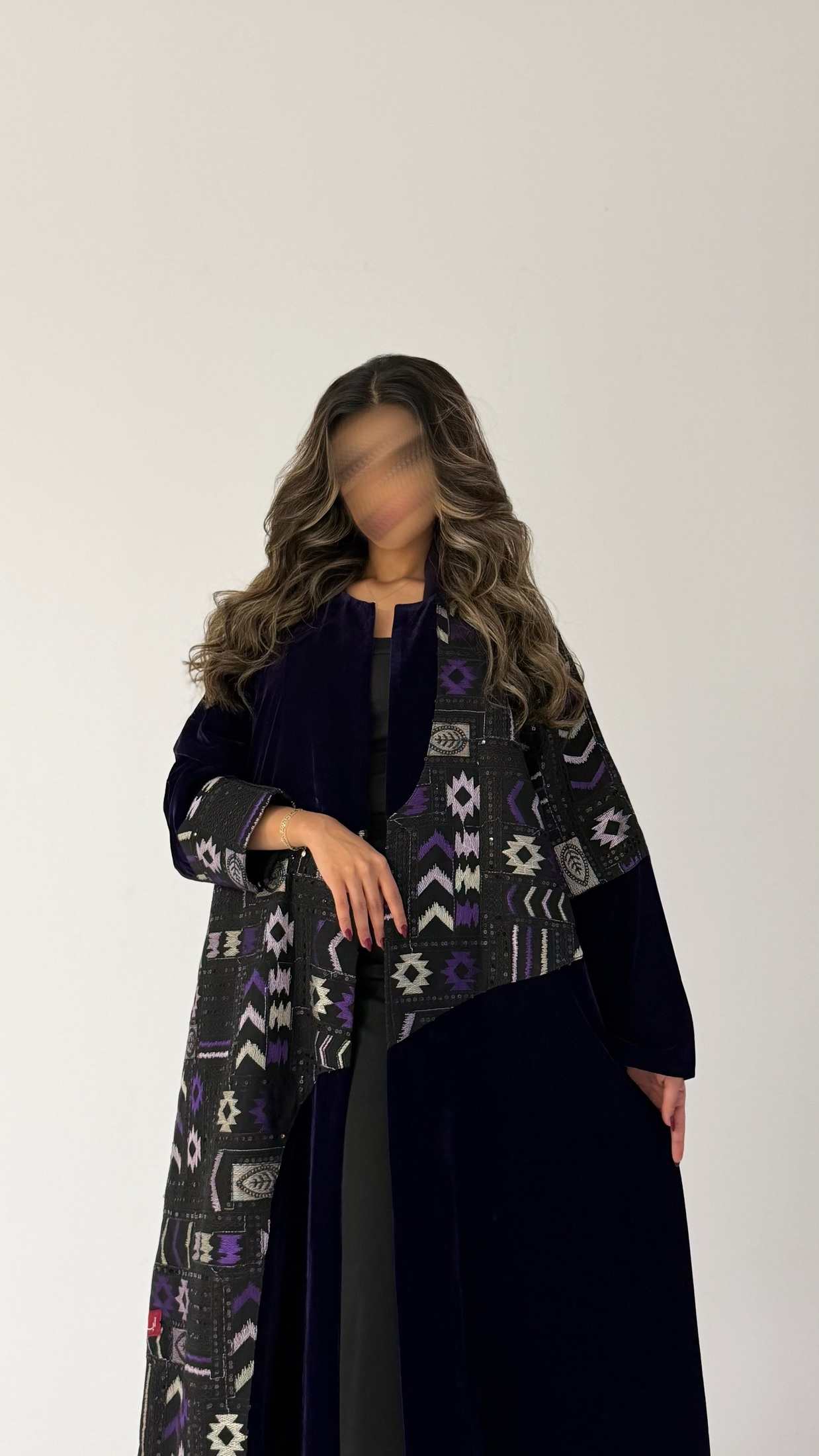 MWT544 - عباية مخمل موف مع تطريز هندي - Aya