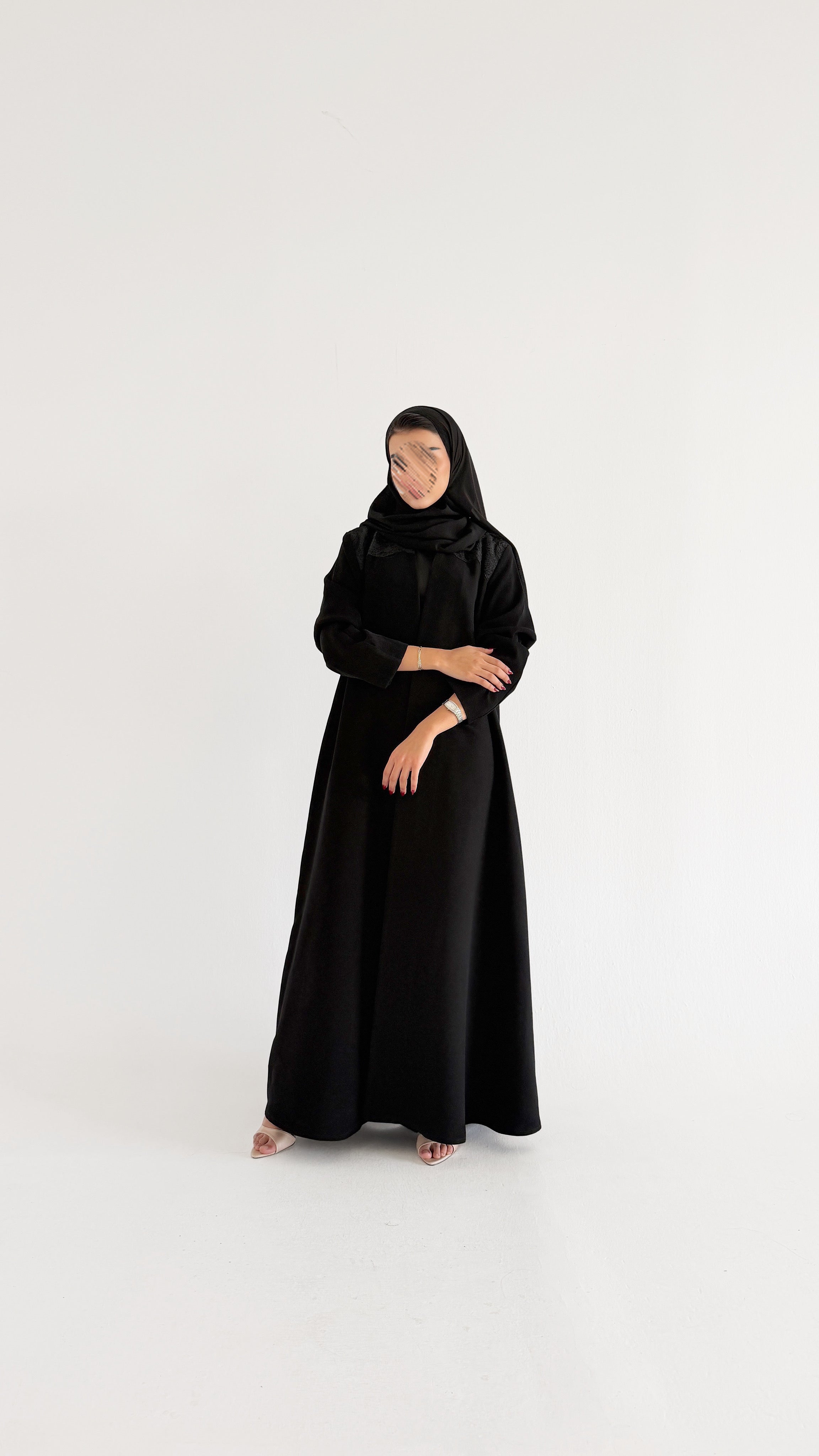 MWT1016 - عبايه مع تدخله دانتيل - Aya