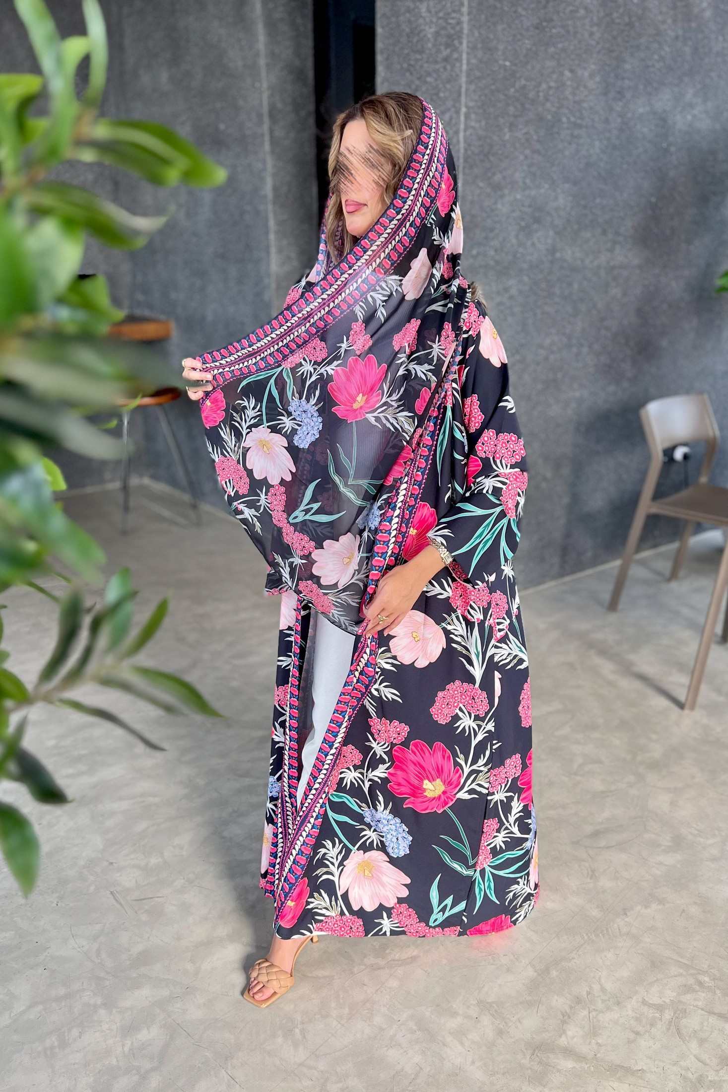MWT475 - عباية سودا طباعة - Aya