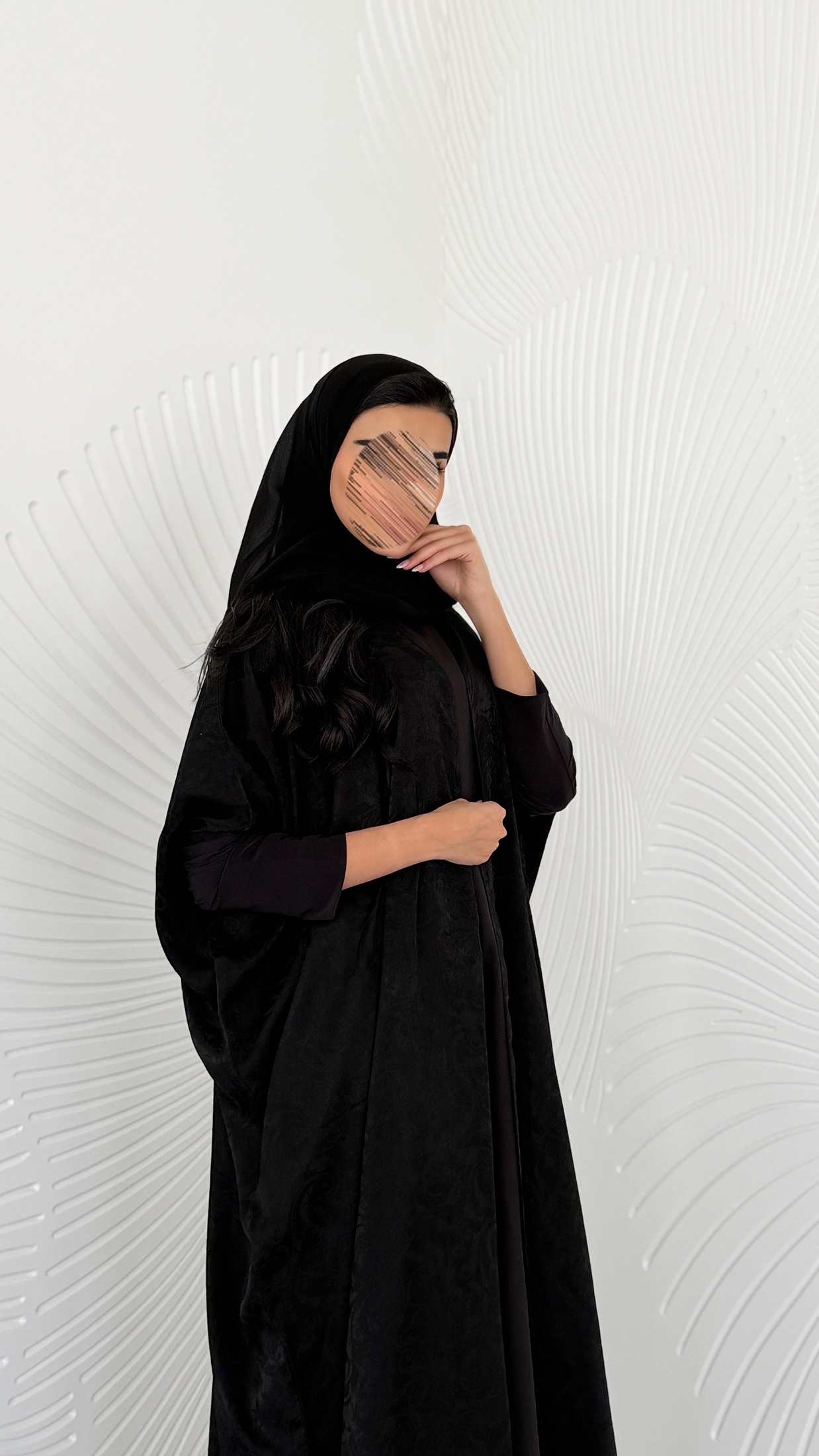 MWT5129 - عبايه اسود كريب خفيف طايح مشجر مع أكمام ستريتش - Aya