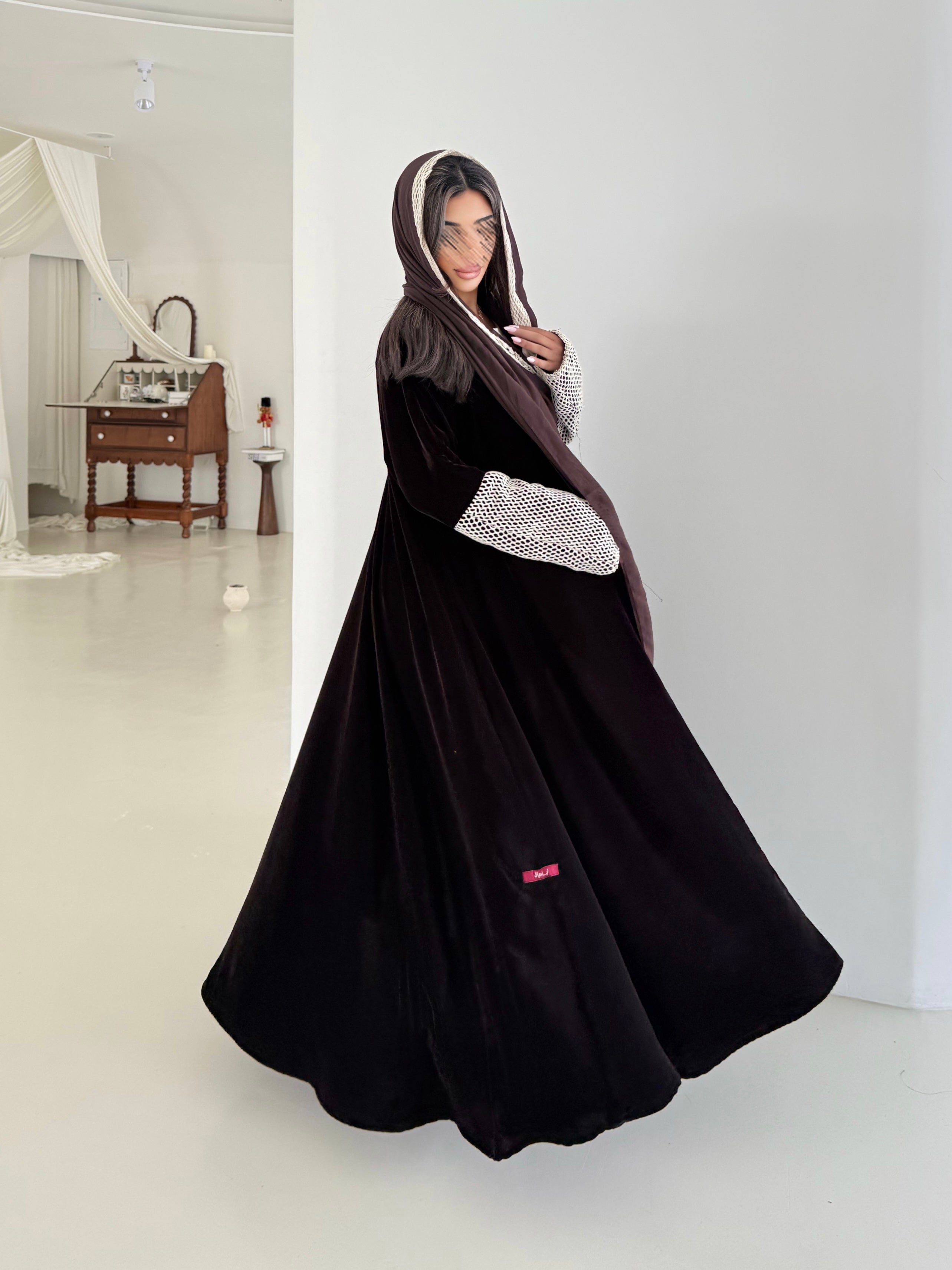 MW645 - Light Crepe Standing with Jacquard Half-Cloche