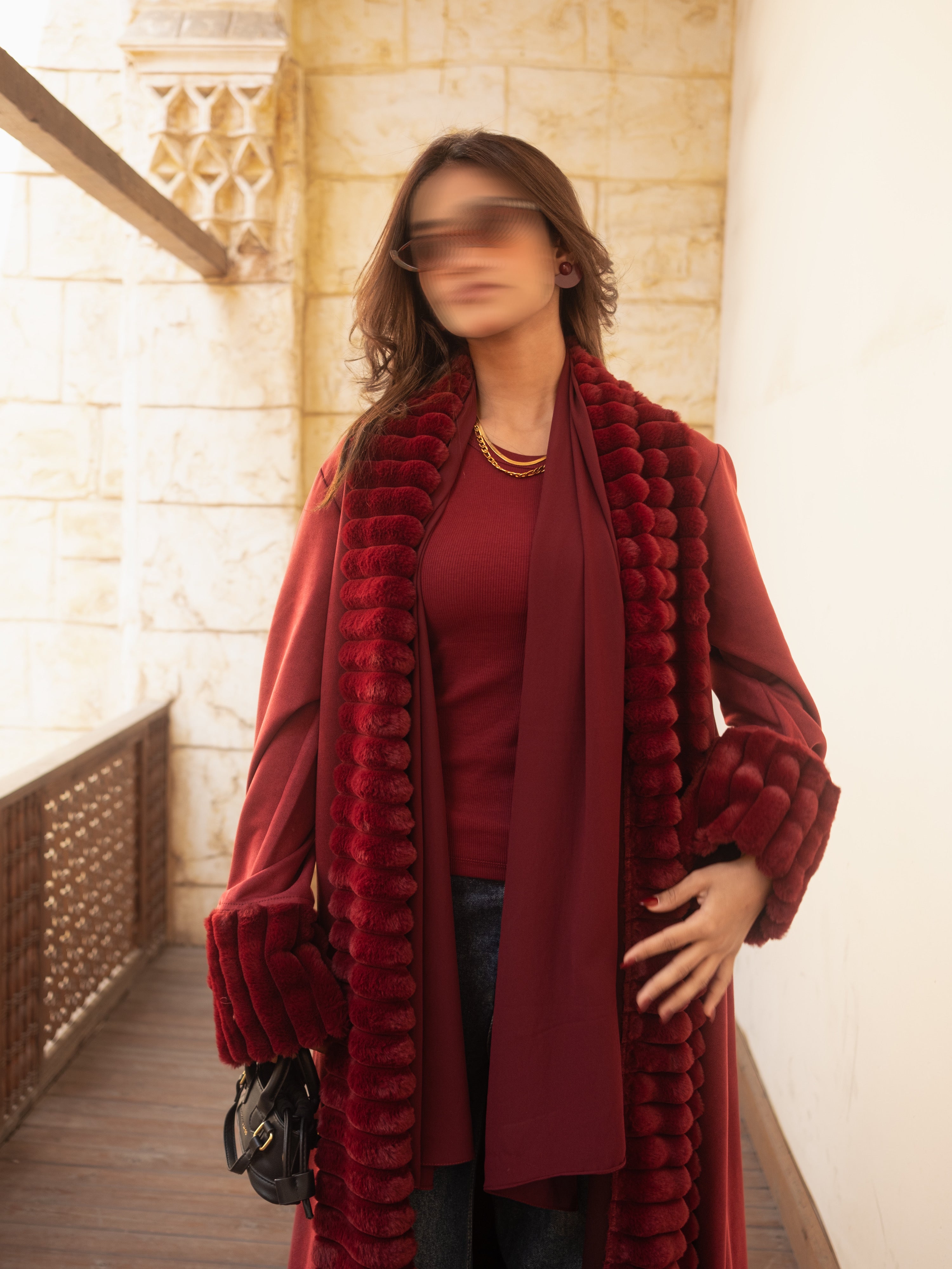 MW1805 - عباية شامواه مع تدخيلة فرو