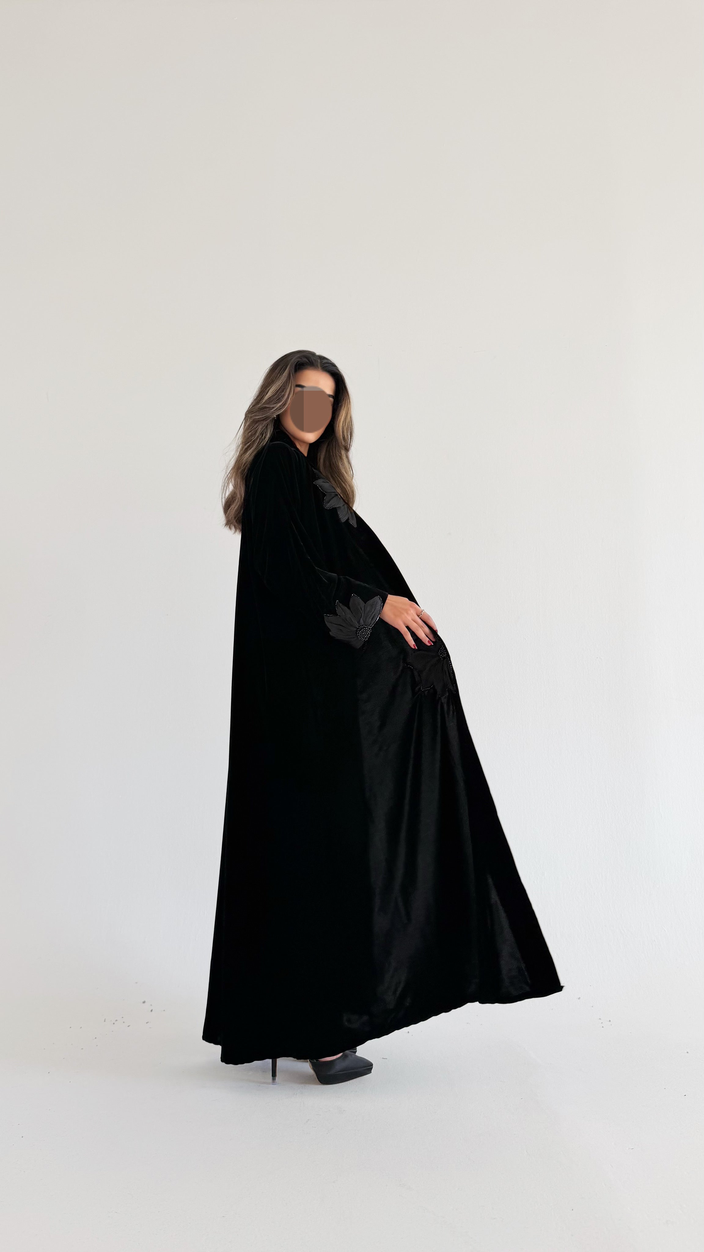 MW645 - Light Crepe Standing with Jacquard Half-Cloche