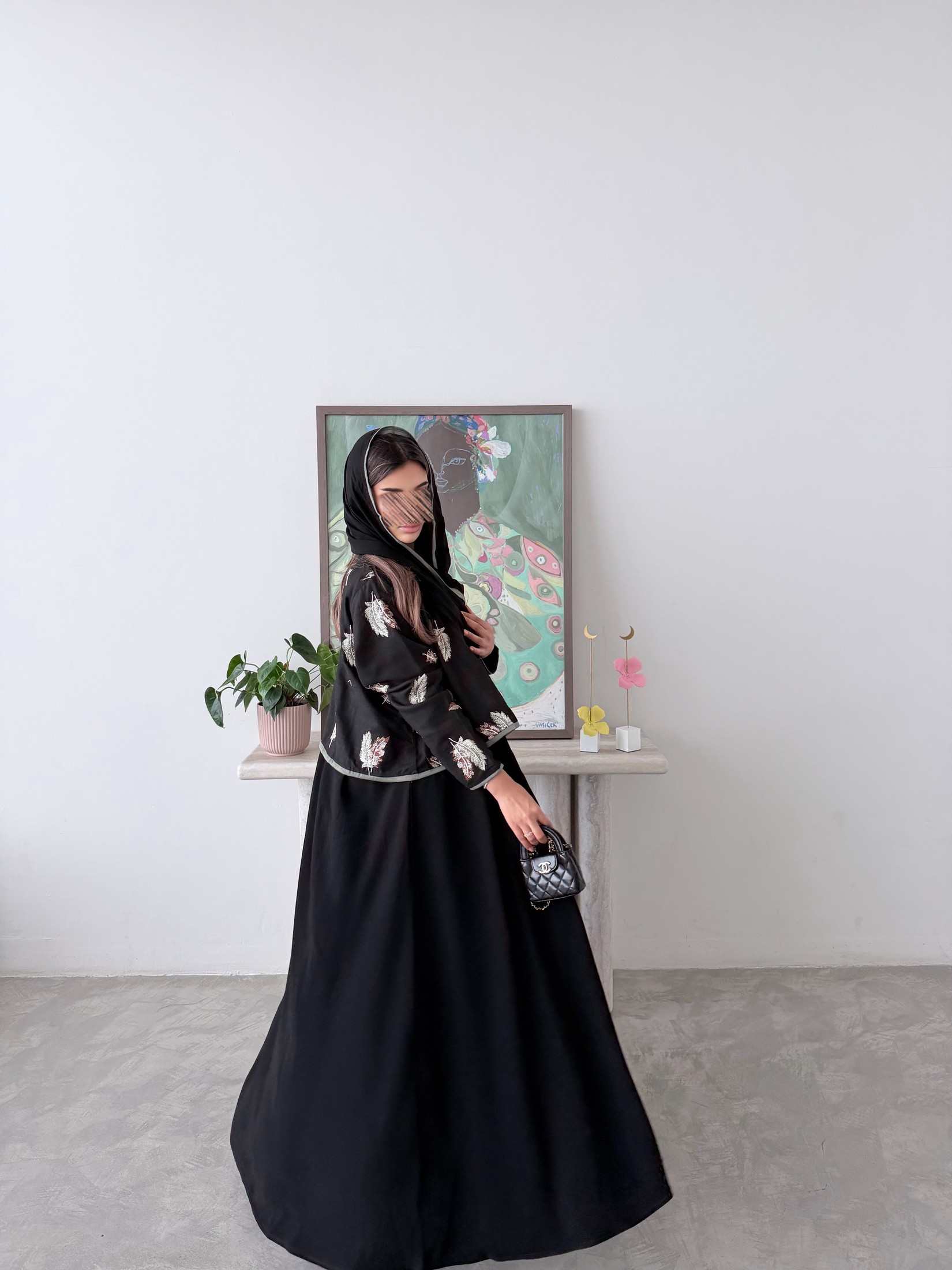 MWT2001 -عبايه كريب اسود مع تدخيله لنن - Aya