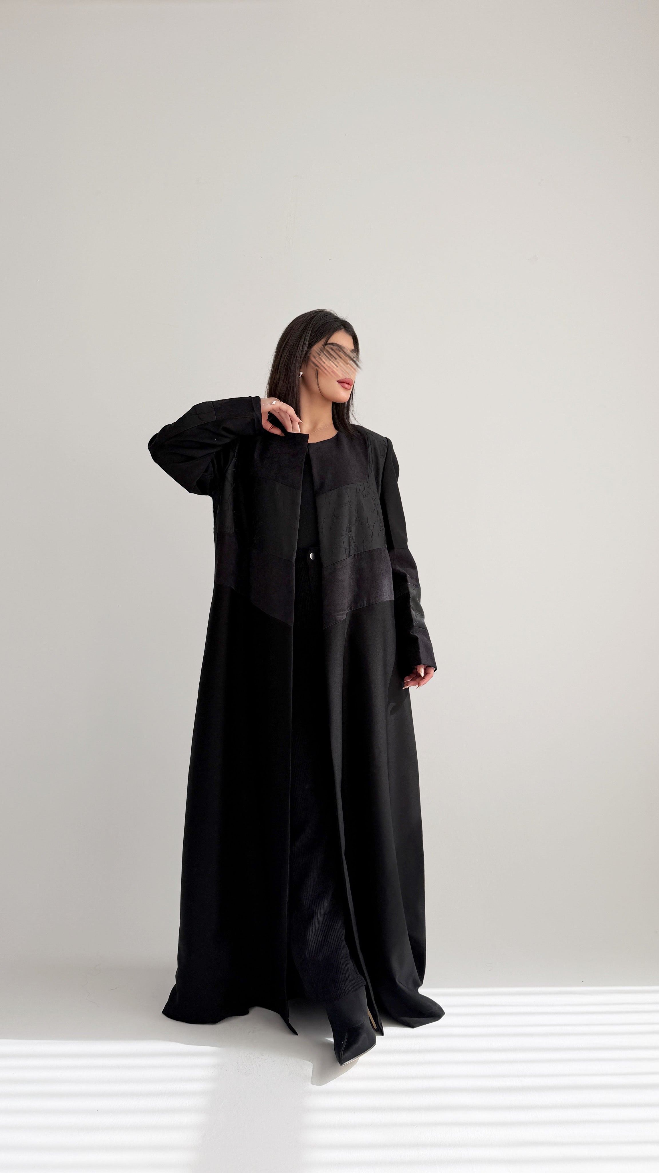 MW2041 - عباية بليزر مع اضافه ثلاثة خامات ليعطي طابع الاناقة - Aya