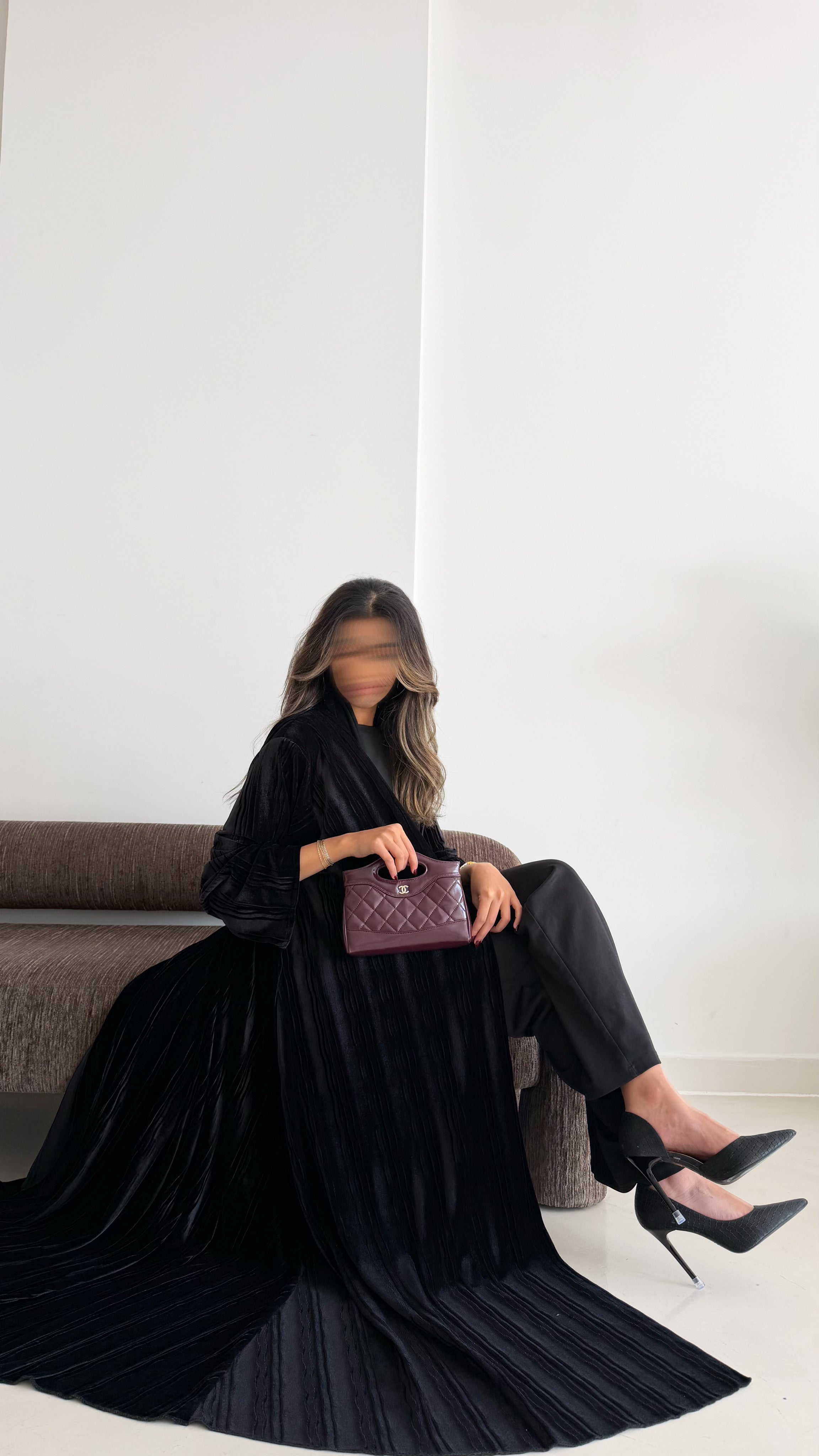 MW645 - Light Crepe Standing with Jacquard Half-Cloche