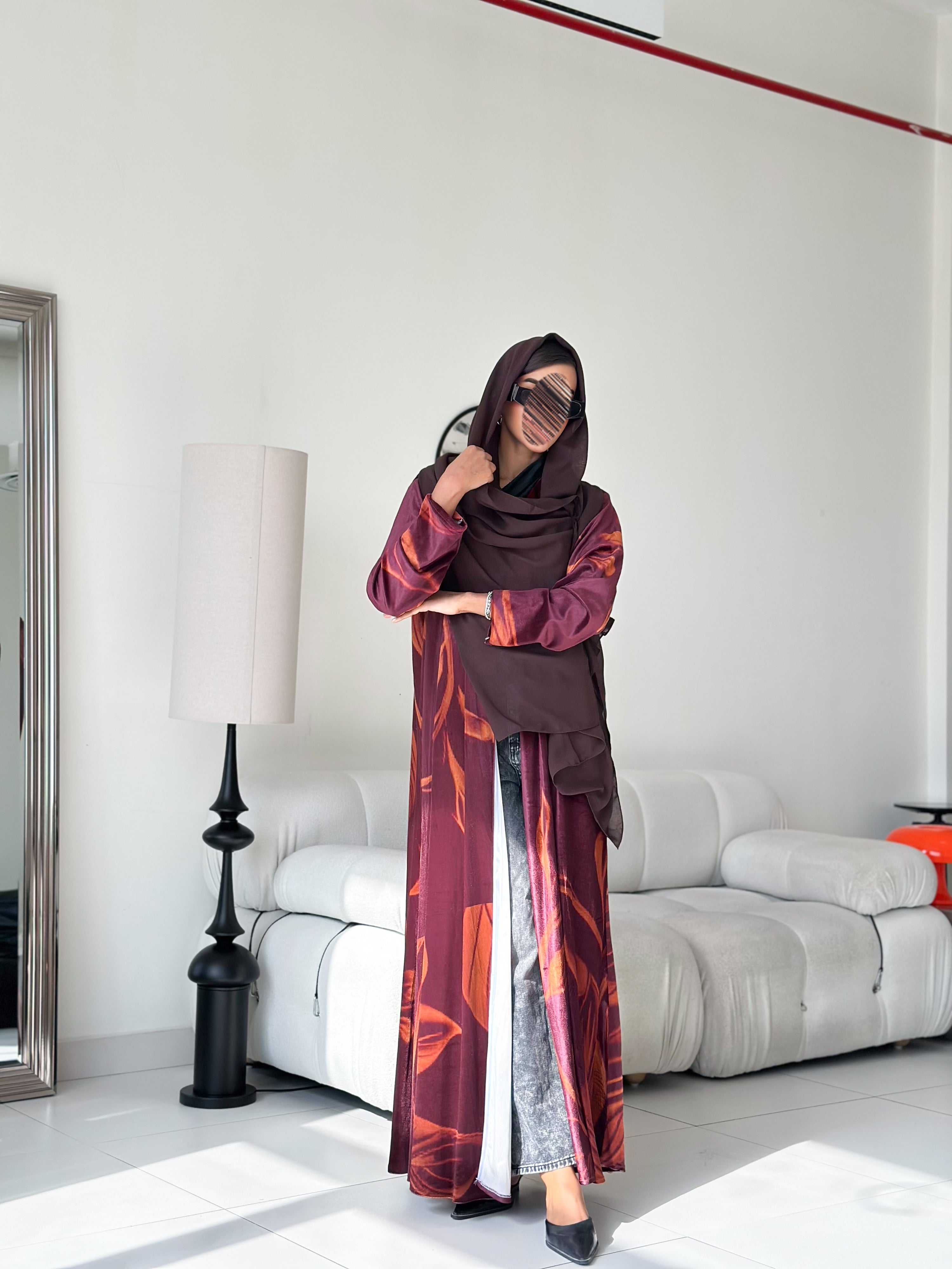 MW645 - Light Crepe Standing with Jacquard Half-Cloche