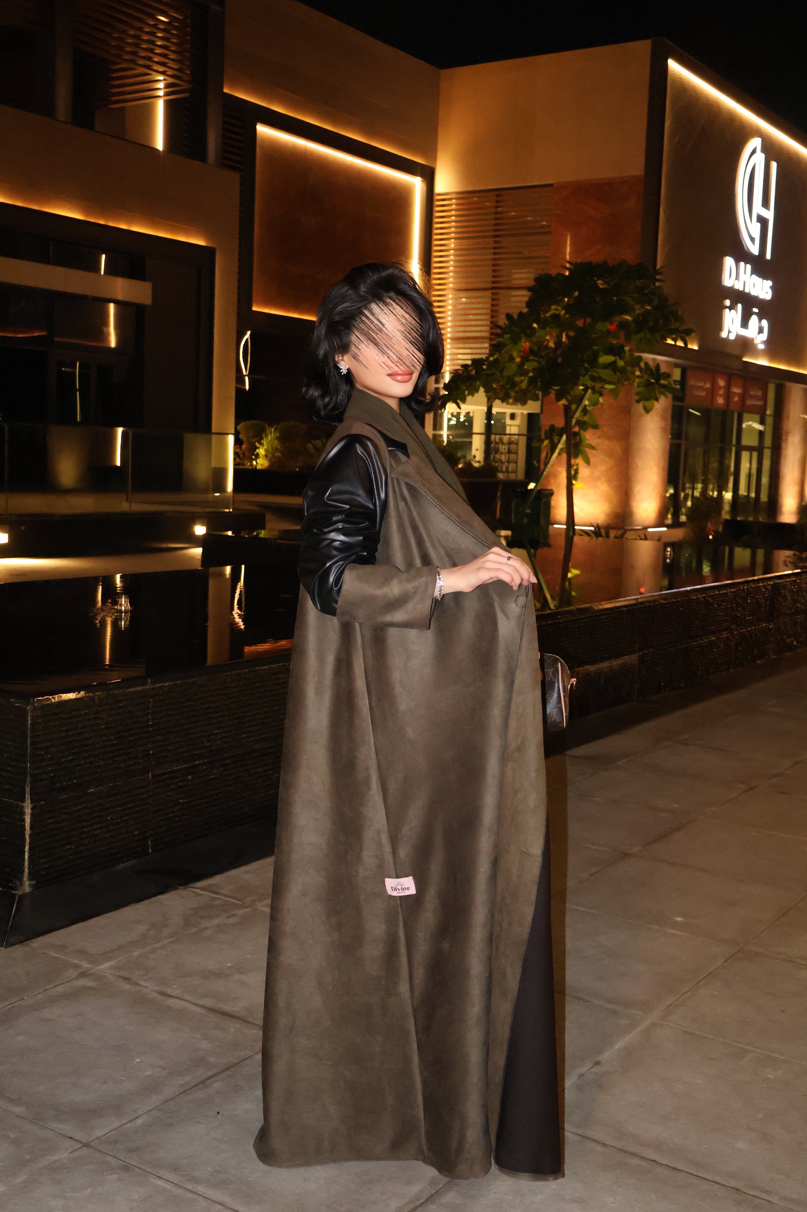 MWT670 - عباية شامواه مع تدخيلة جلد - Aya