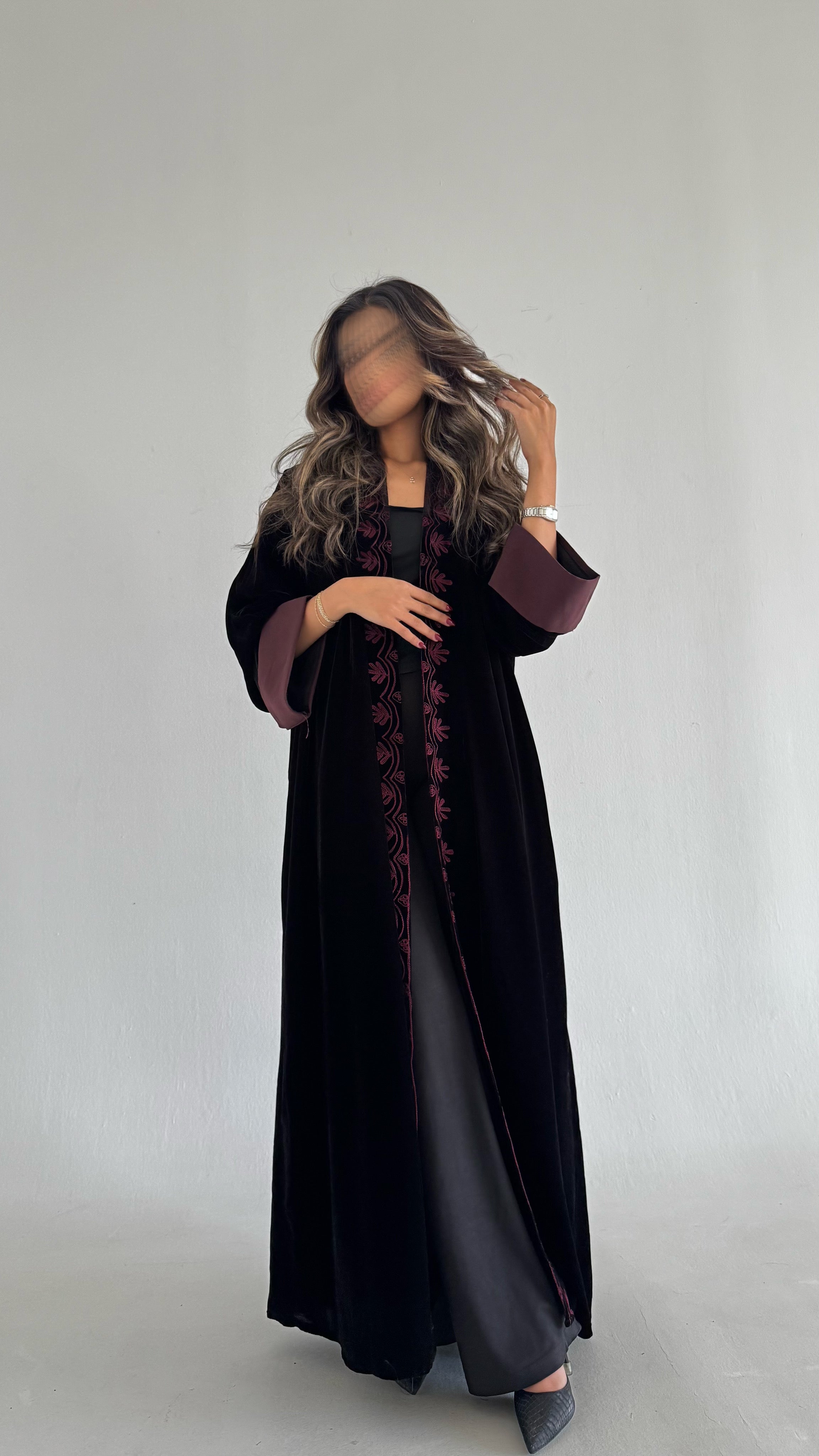 MWT361 - عباية مخمل تطريز عنابي - Aya