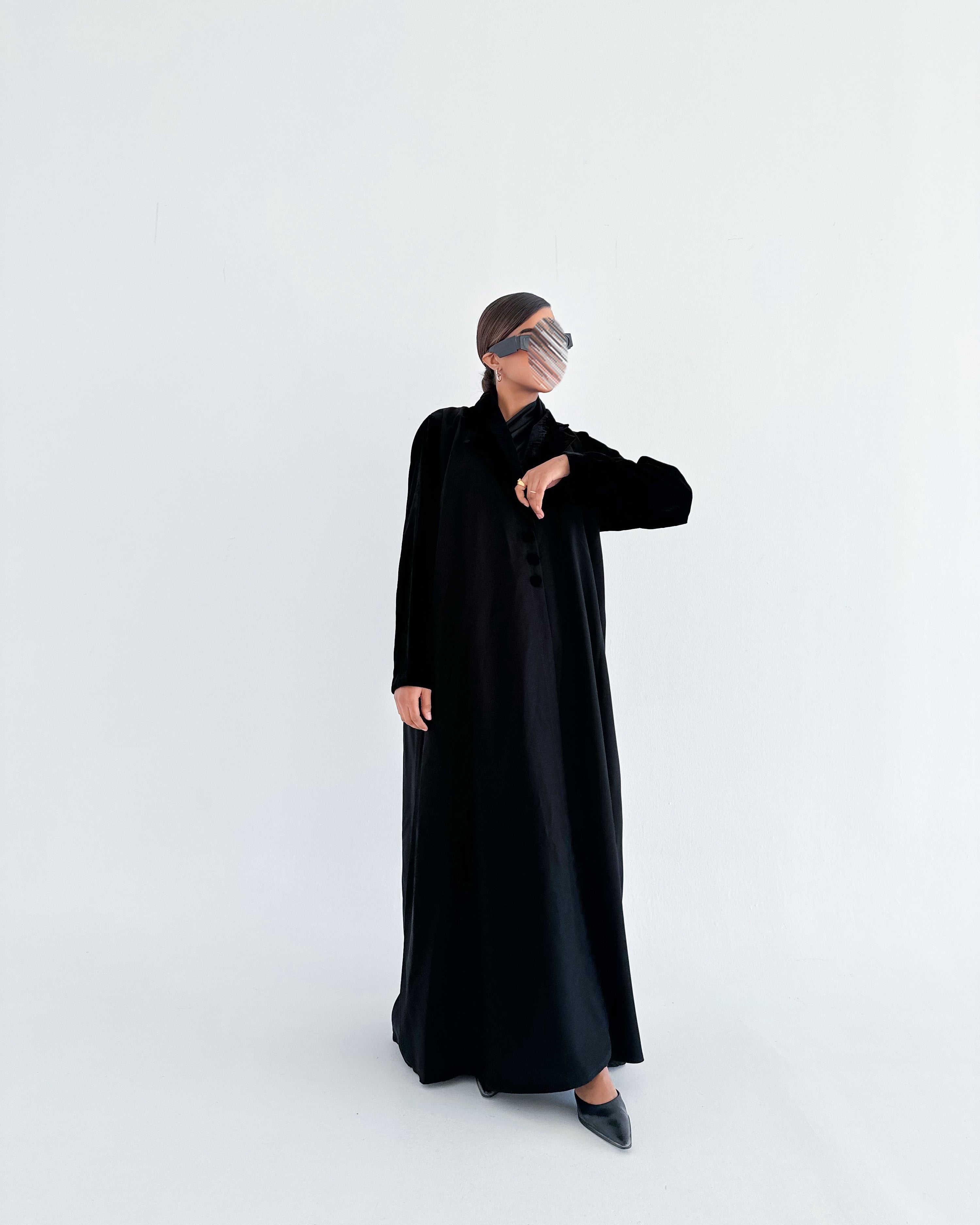 MW964 - قماش كريب مع مخمل نص كلوش - Aya